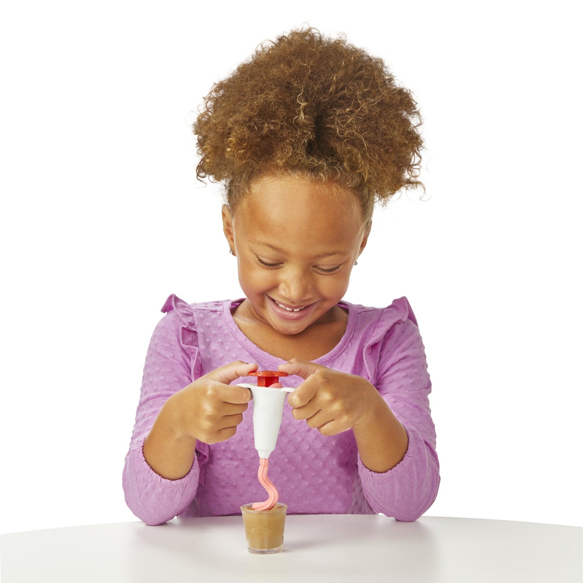 Hasbro F58365, Modelado