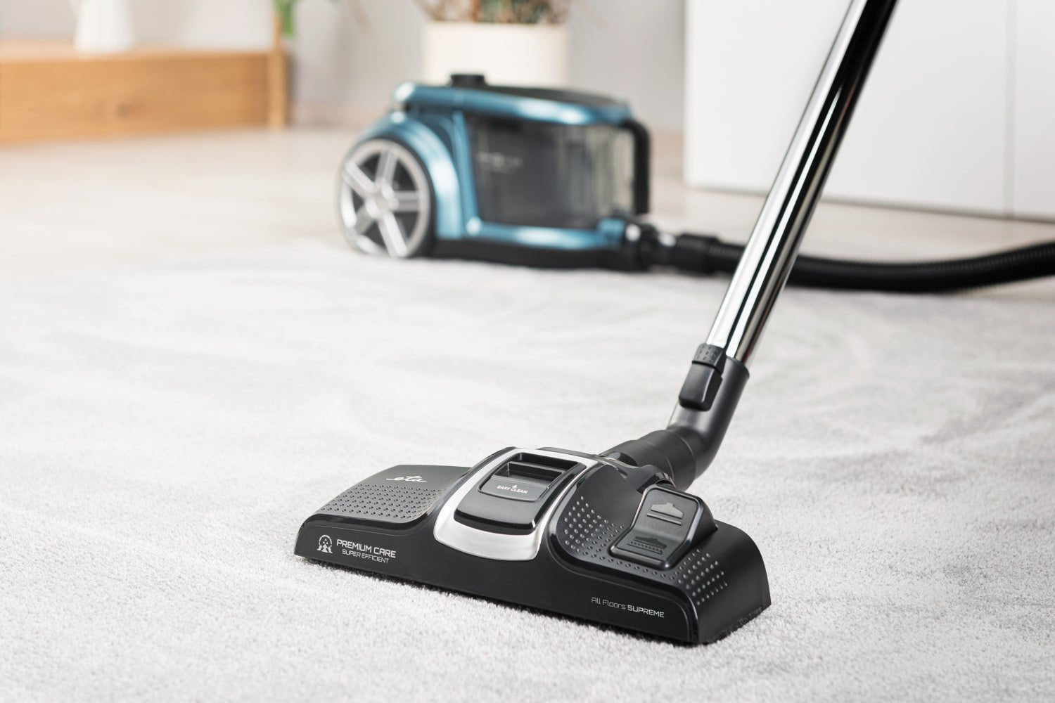 Aspirador Eta Stormy Eta251790000 Sin Bolsa, Potencia 700 W, Capacidad Polvo 2,2 L, Azul