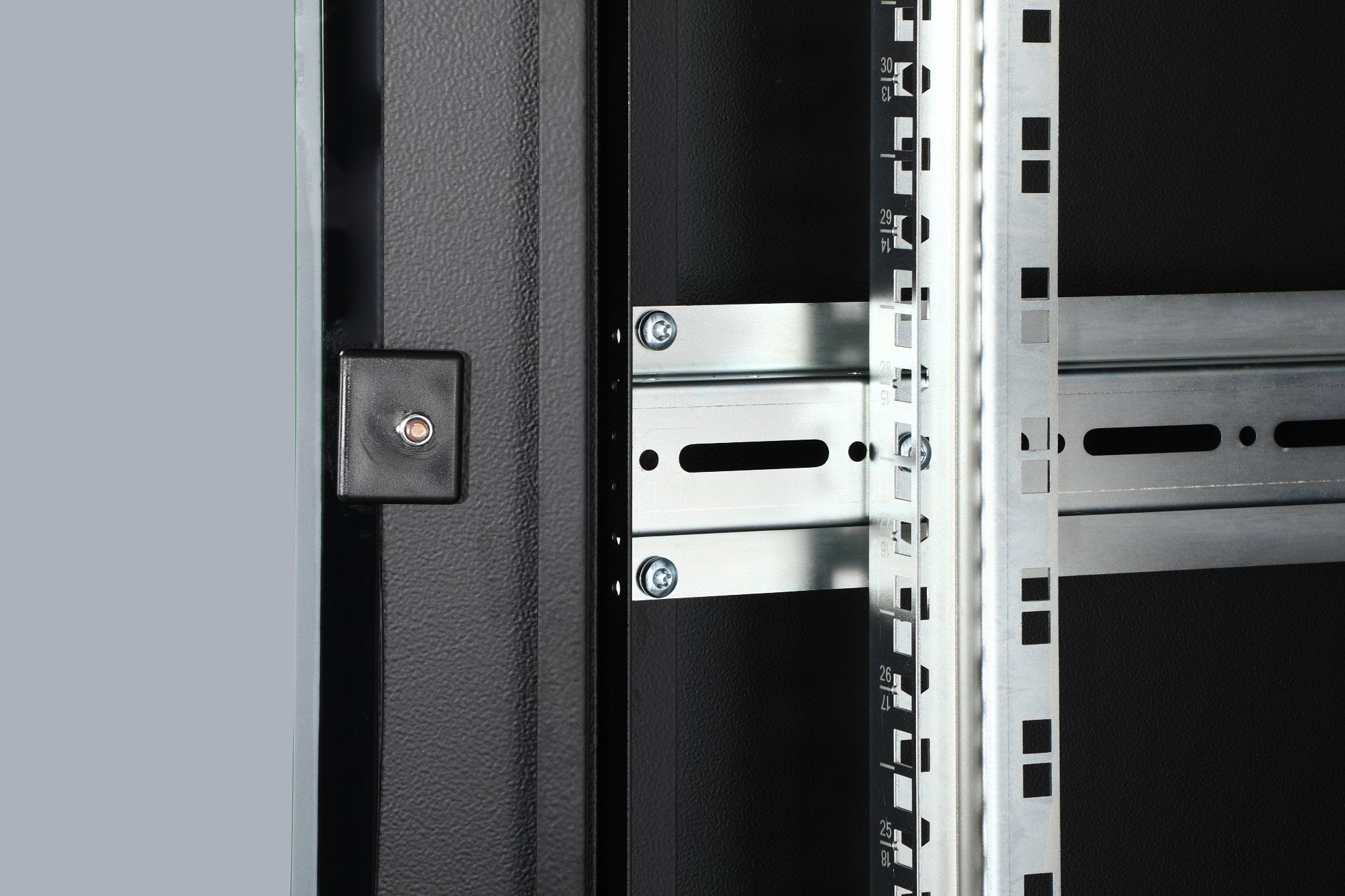 Digitus Netzwerkschrank Unique 42he 2053x600x600mm Schwarz