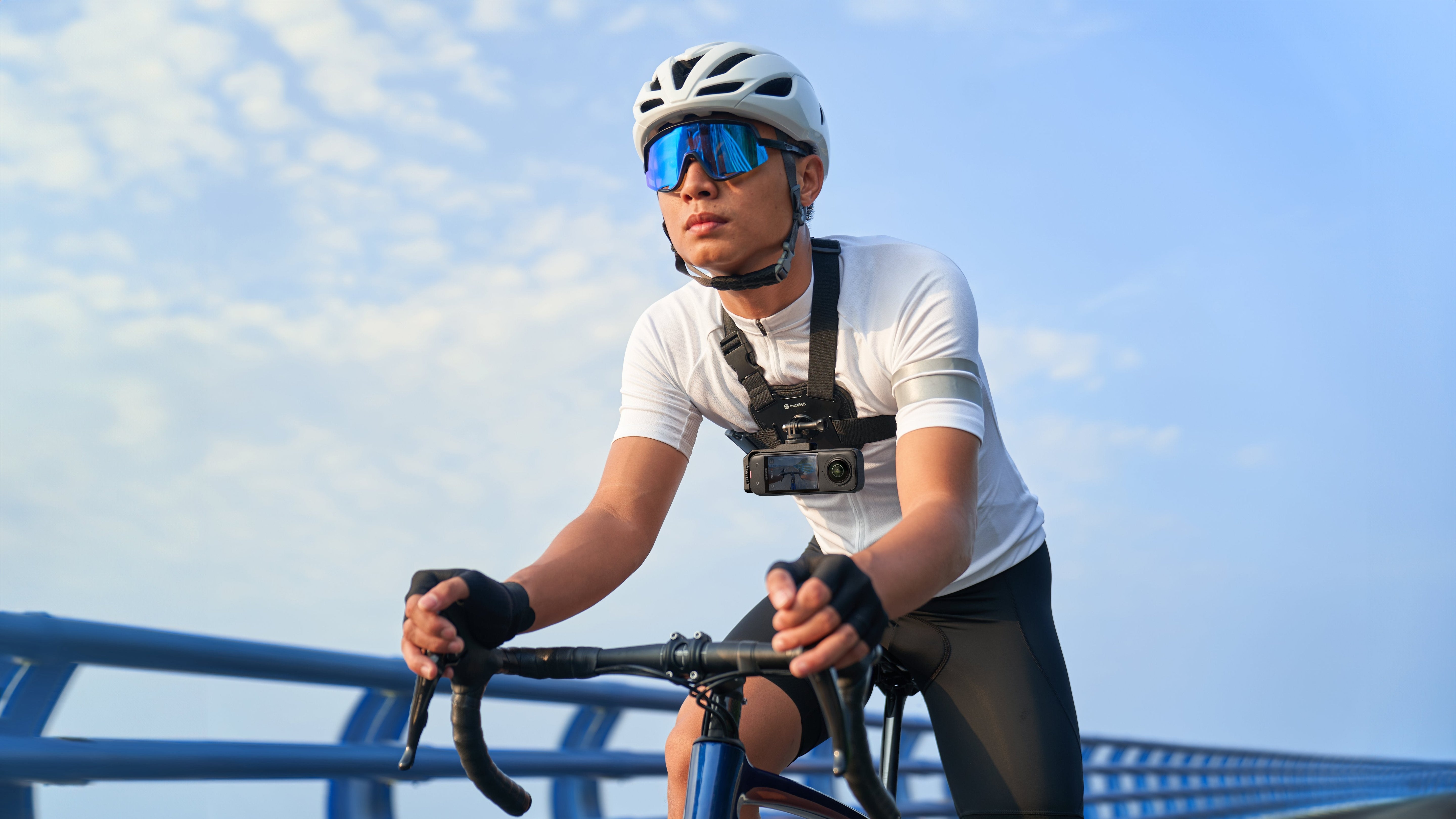 EAN 6970357857296 - Insta360 X4 Motorcycle Bundle cámara para deporte de acción 72 MP 8K Ultra HD CMOS 25,4 / 2 mm (1 / 2") W imagen 22