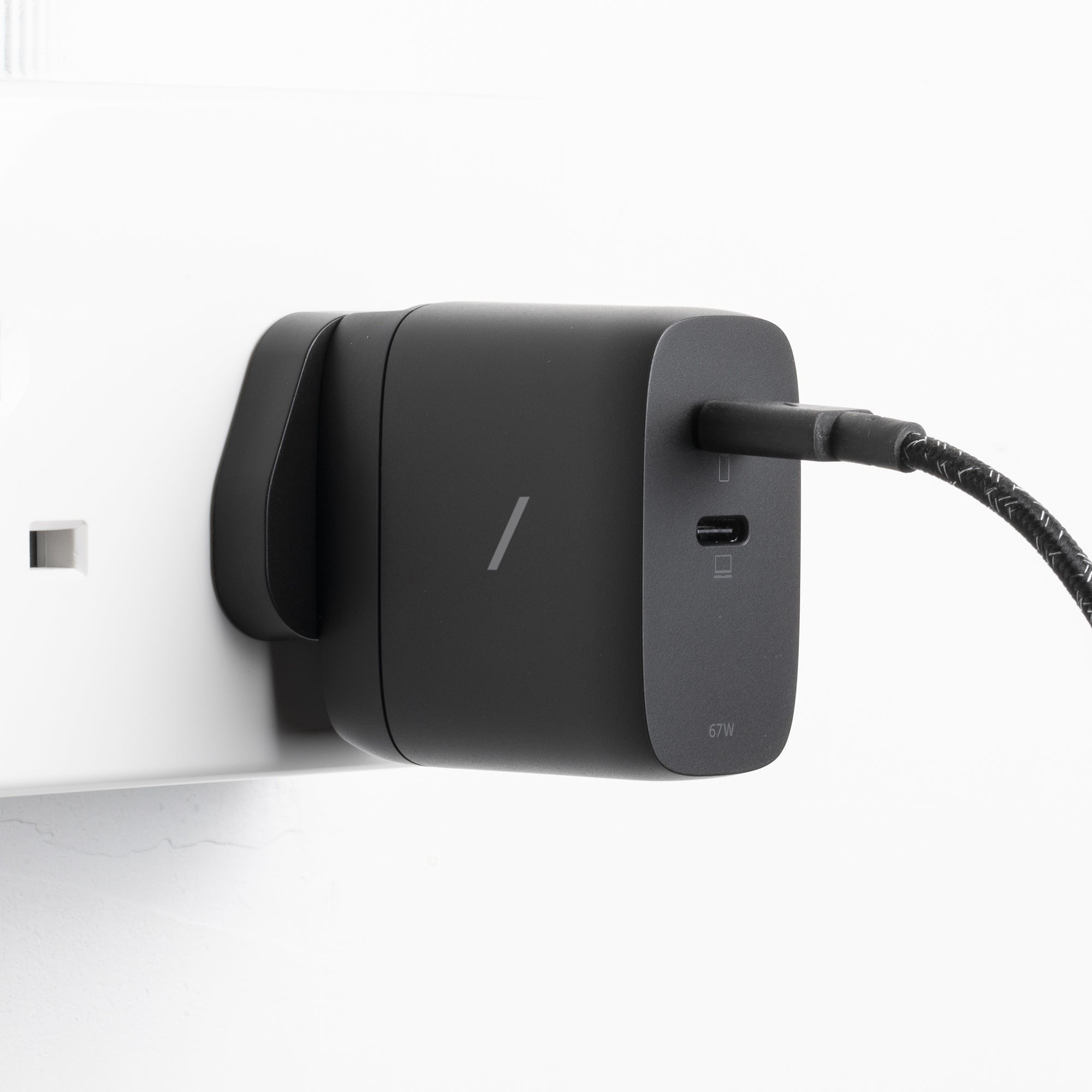 EAN 4895200473077 - Native Union FAST-PD67-BLK-INT cargador de dispositivo móvil Portátil, Smartphone, Tableta Negro Corrient imagen 2