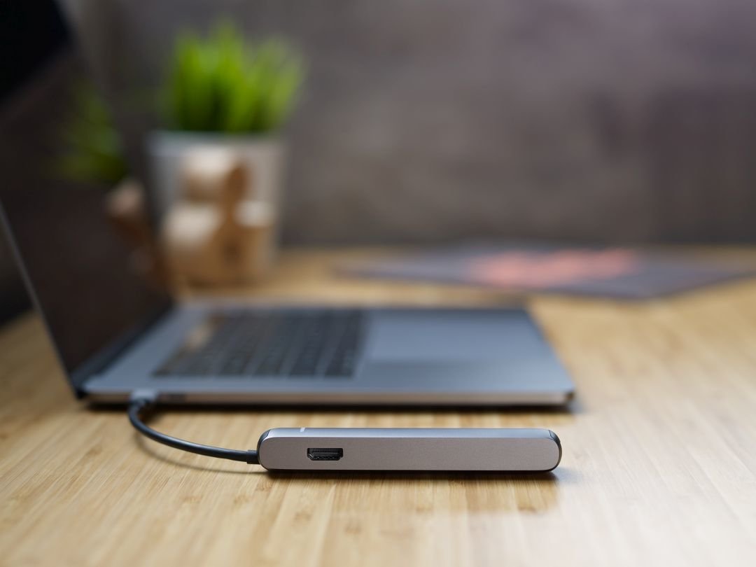 Epico Hub Usb-C A 4k Hdmi 3usb-A Usb-C Ethernet - Plata