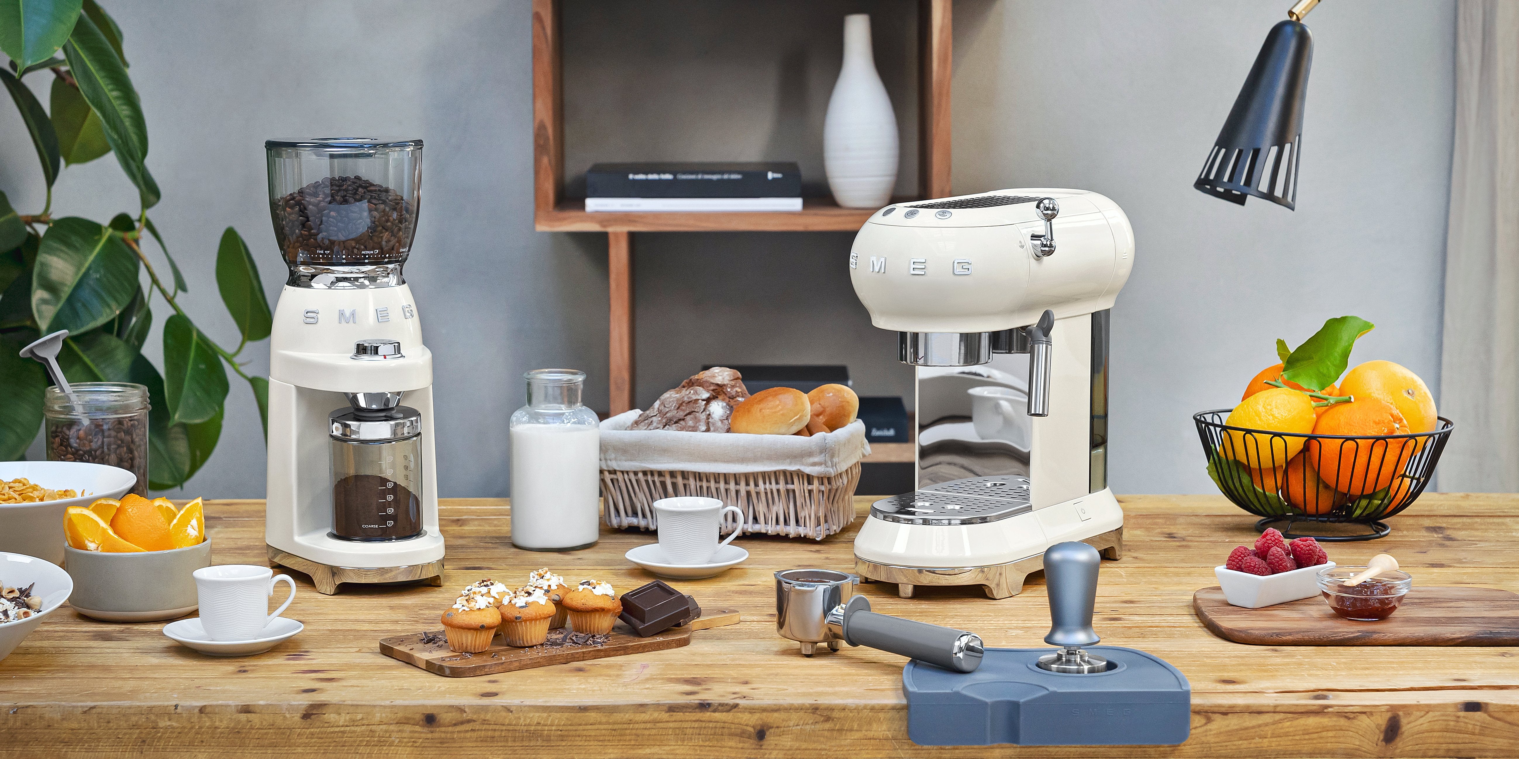 EAN 8017709317973 - Smeg CGF11CREU molinillo de café 150 W Crema de color imagen 10