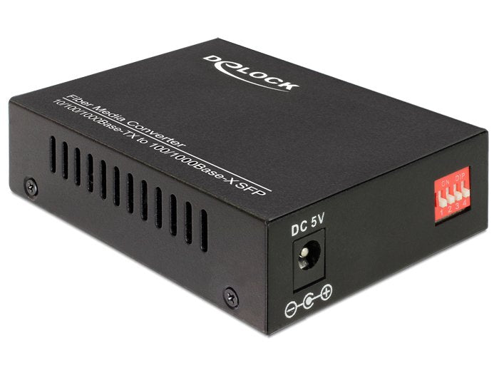 EAN 4043619861101 - DeLOCK 86110 convertidor de medio 1000 Mbit/s Negro imagen 2