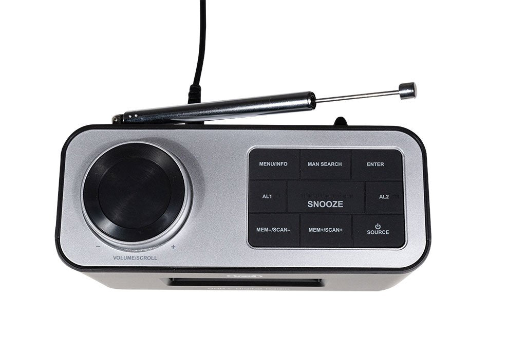 Radio Despertador Trevi Rc80d6 5v Usb