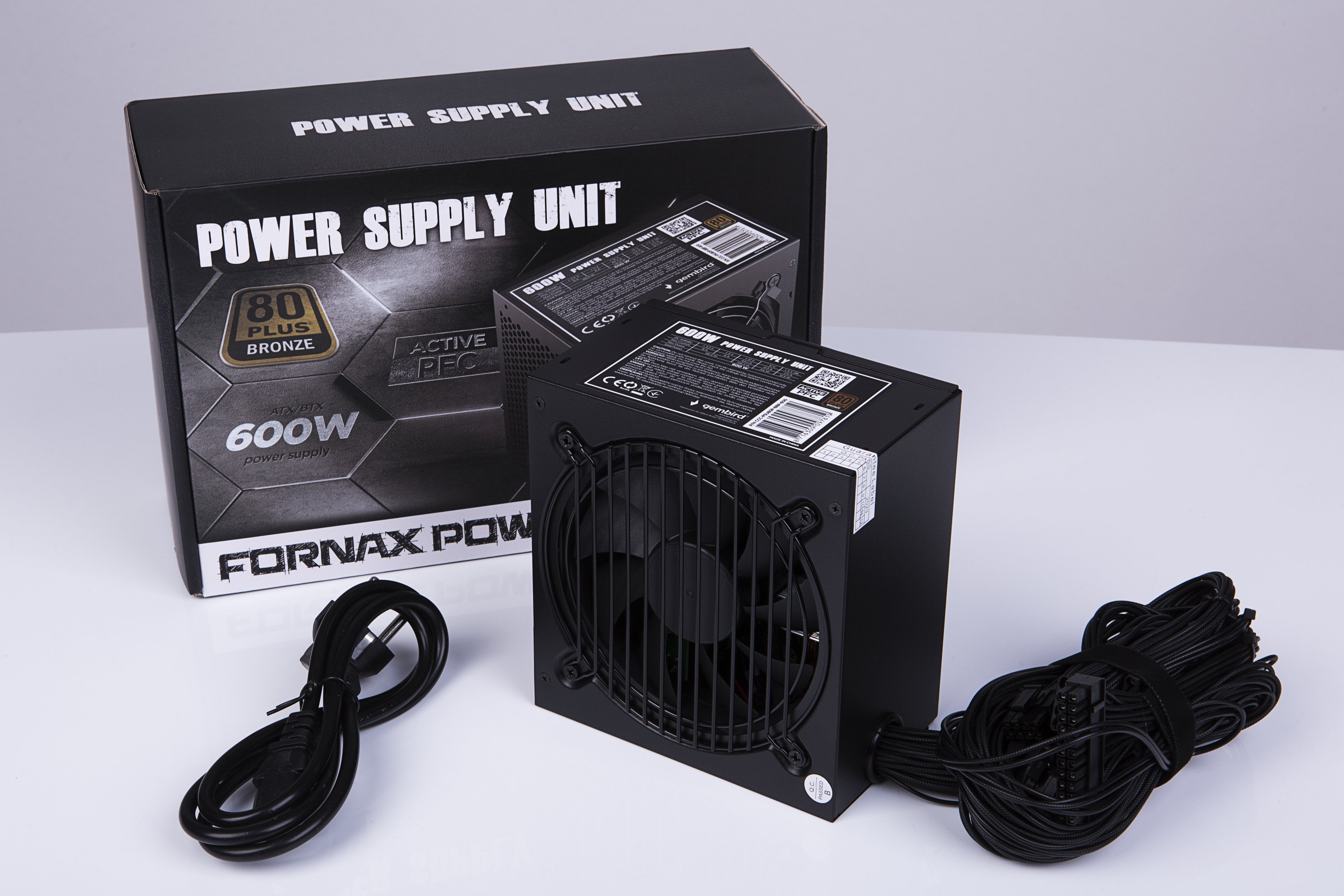 EAN 8716309097819 - Gembird CCC-PSU80P-BBP-600 unidad de fuente de alimentación 600 W 24-pin ATX ATX Negro imagen 3