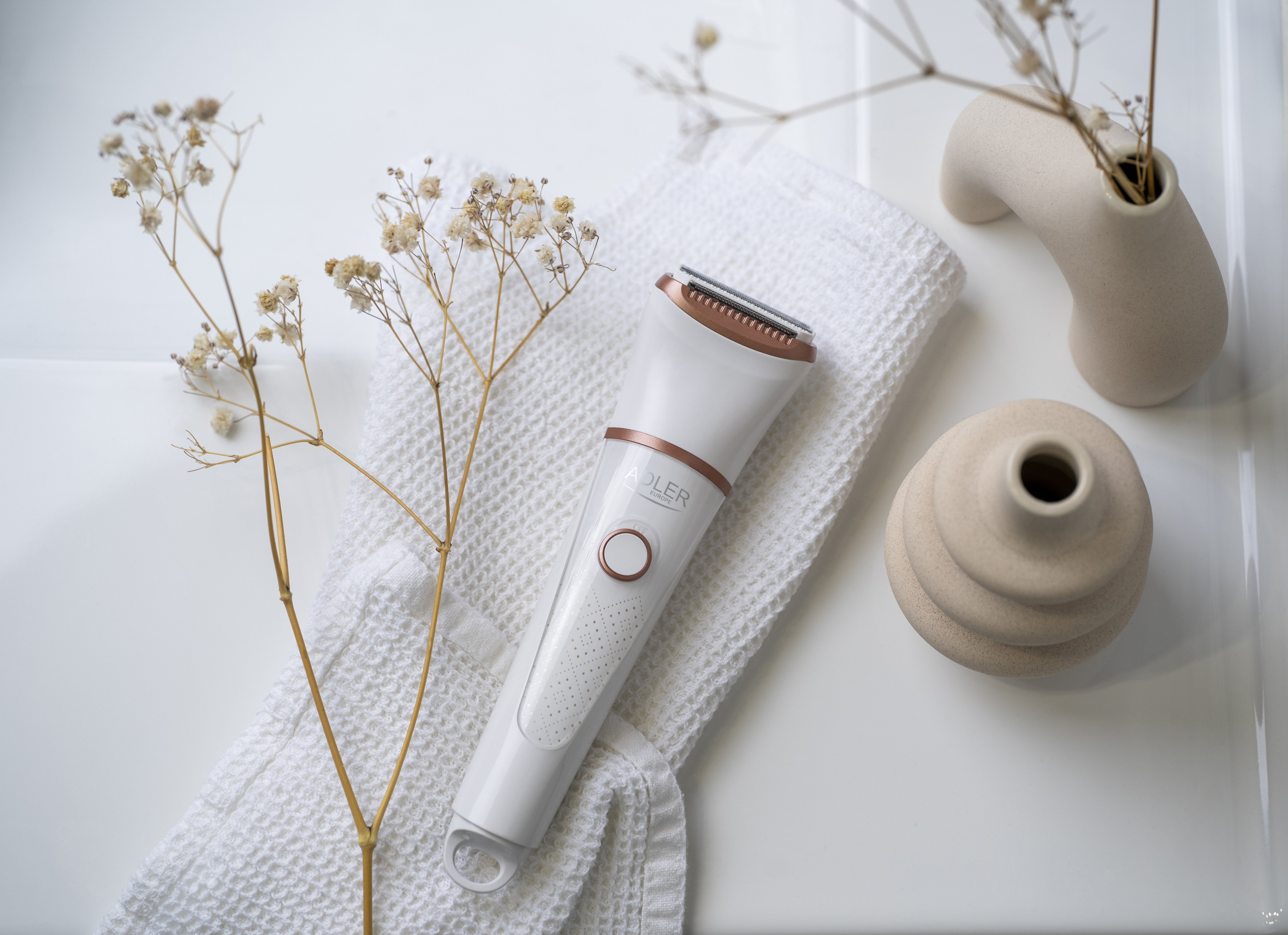 EAN 5903887808033 - Adler AD 2941 maquinilla de afeitar para mujer 2 cabezal(es) Blanco imagen 9