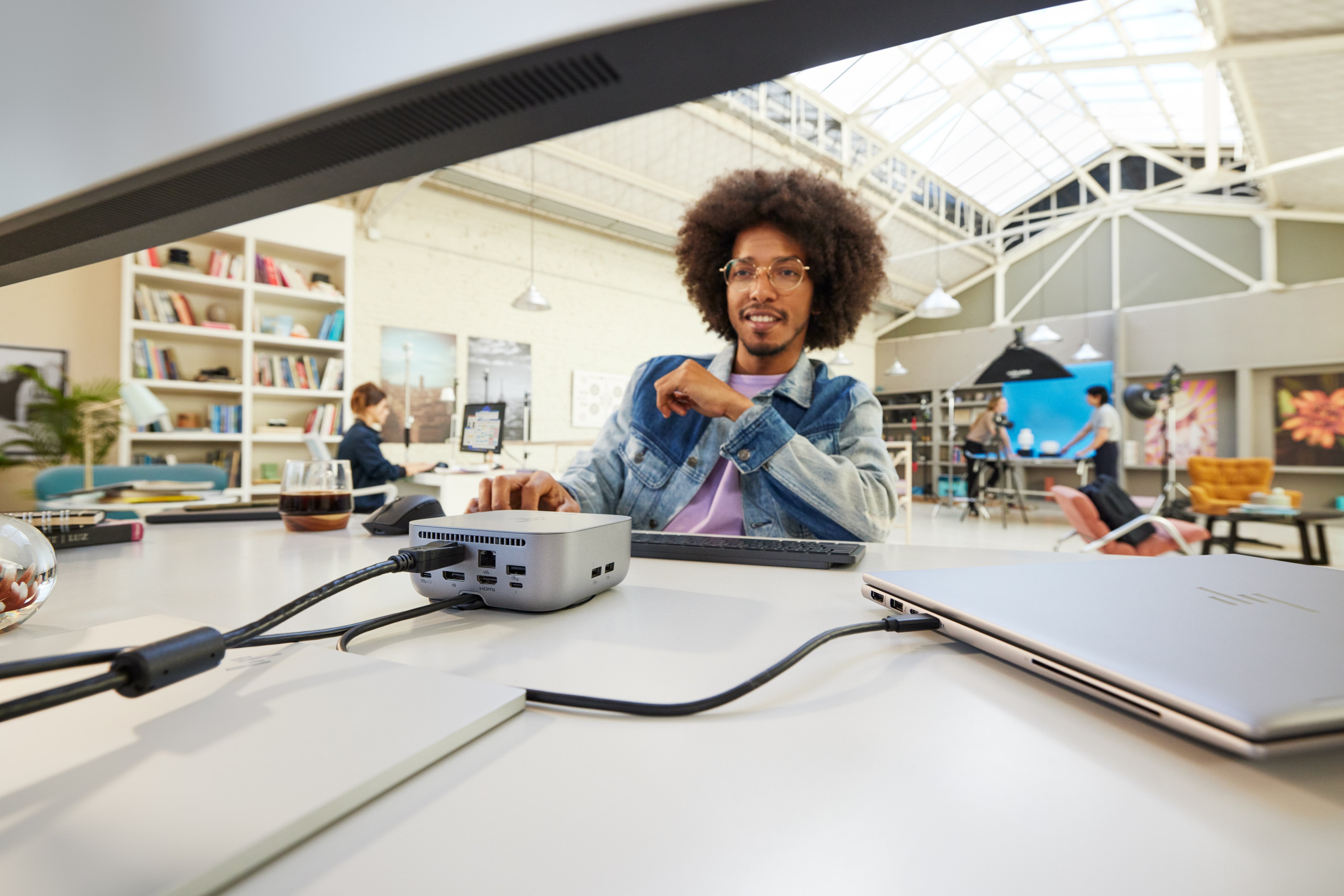 EAN 5715063797105 - HP Thunderbolt 4 Ultra 180W G6 Dock Alámbrico Gris imagen 7