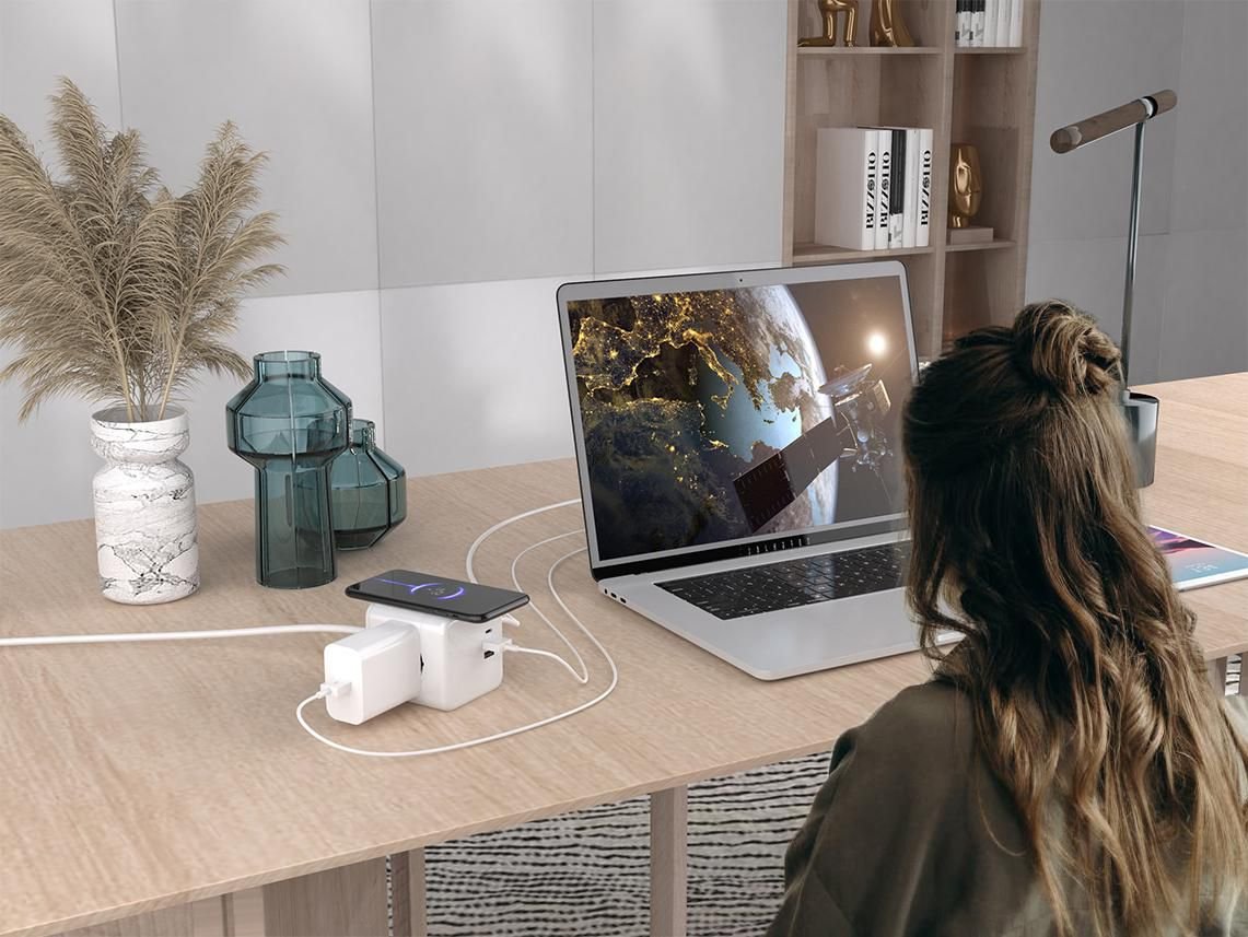 Power Cube With Wireless Charging, 3 Schuko Outlets, 2