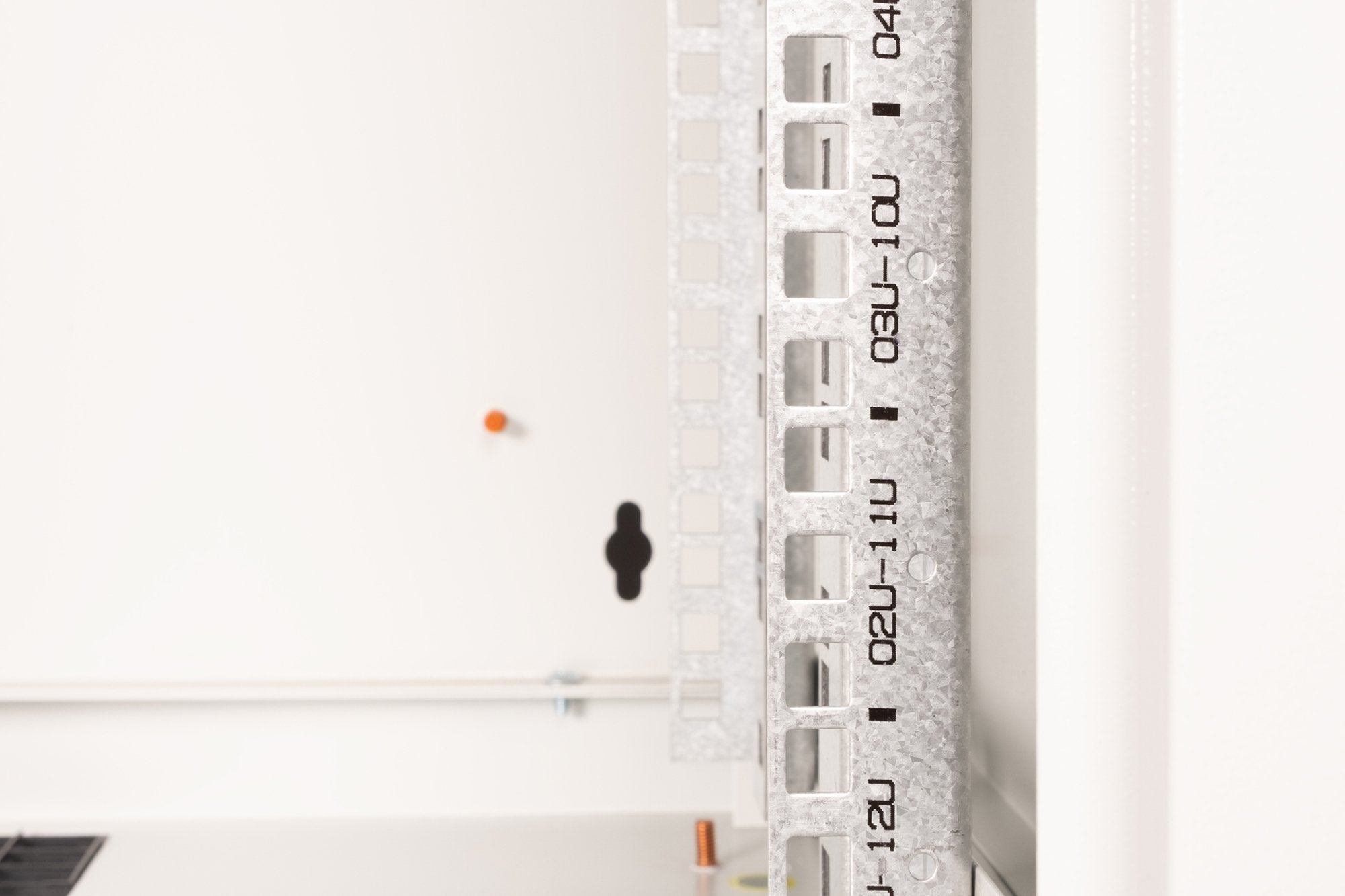 EAN 4016032135227 - Digitus DN-19 12-U armario rack 12U Bastidor de pared Gris imagen 4