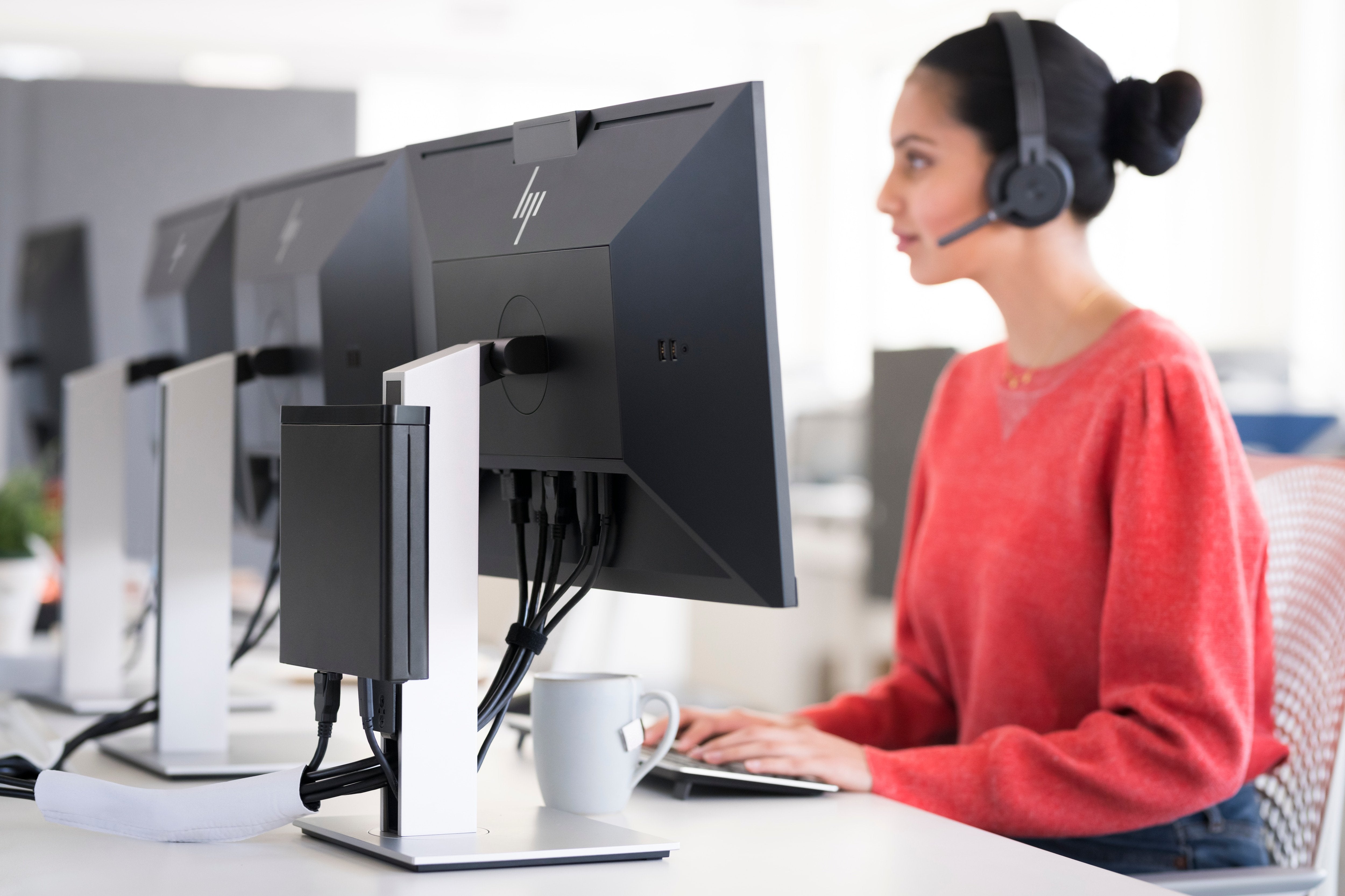 Monitor Hp E24d G4 Fhd Usb-C Docking Monitor