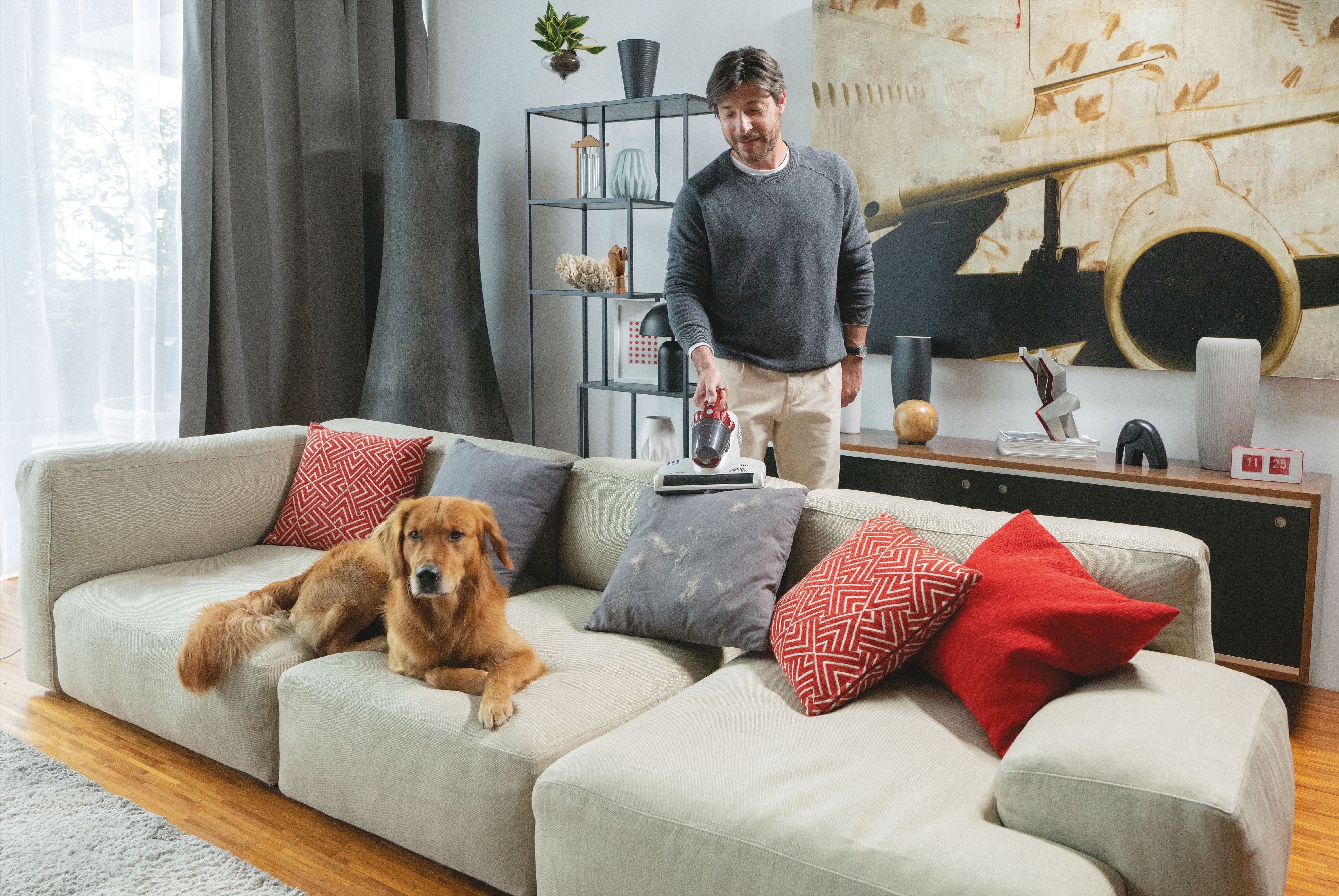 EAN 8016361898103 - Hoover Ultra Vortex MBC500UV 011 aspiradora de mano Rojo Sin bolsa imagen 4