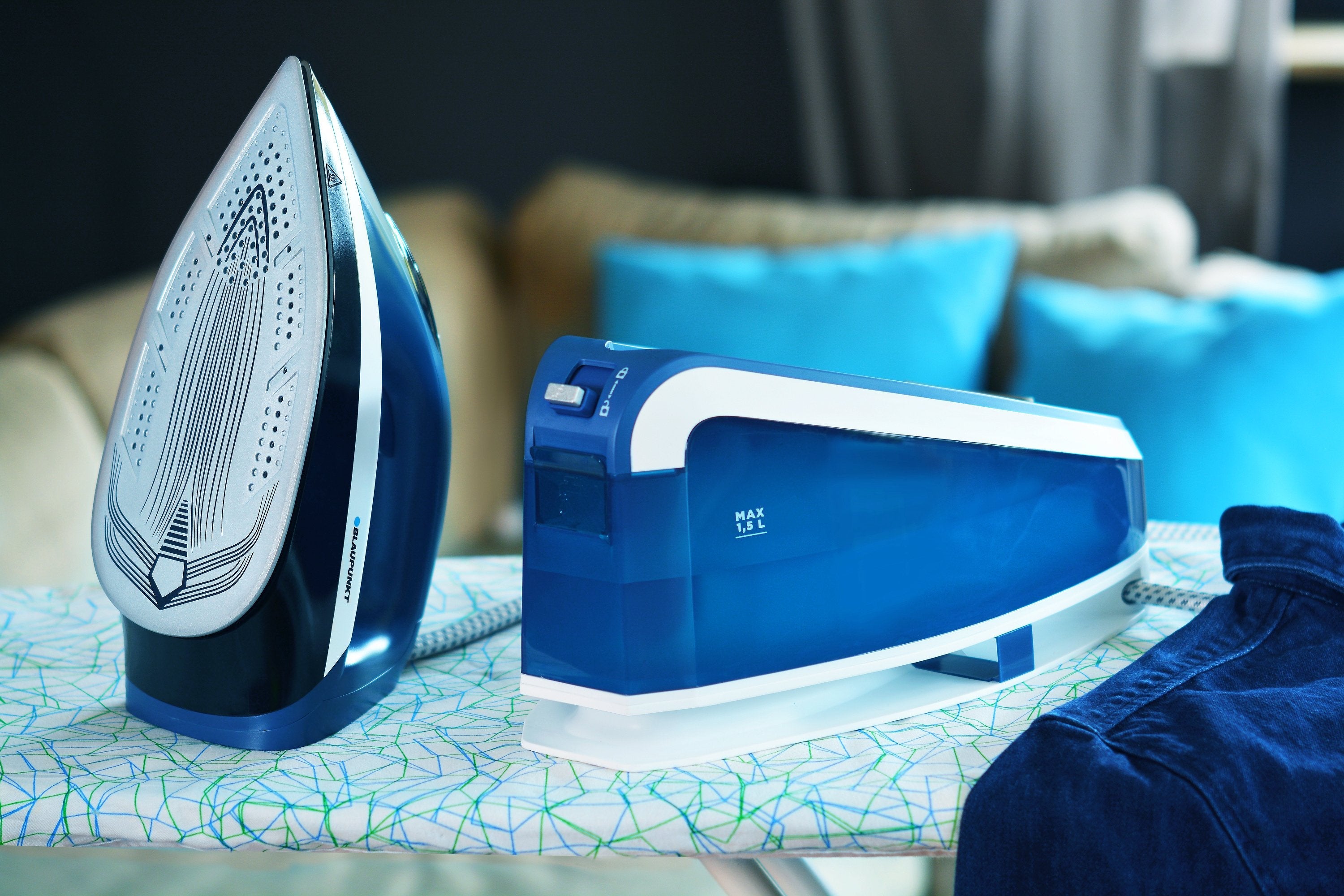 EAN 5901750503559 - Blaupunkt SSP701 estación plancha al vapor 3200 W 1,5 L Suela de cerámica Negro, Azul, Blanco imagen 3