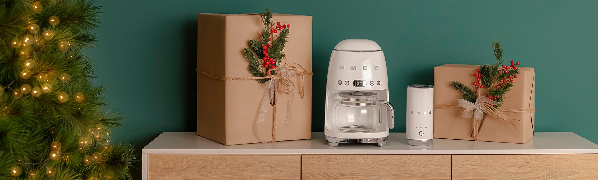 EAN 8017709353162 - Smeg MFF02CREU espumador o calentador de leche Calentador/espumador de leche automático Crema de color imagen 37