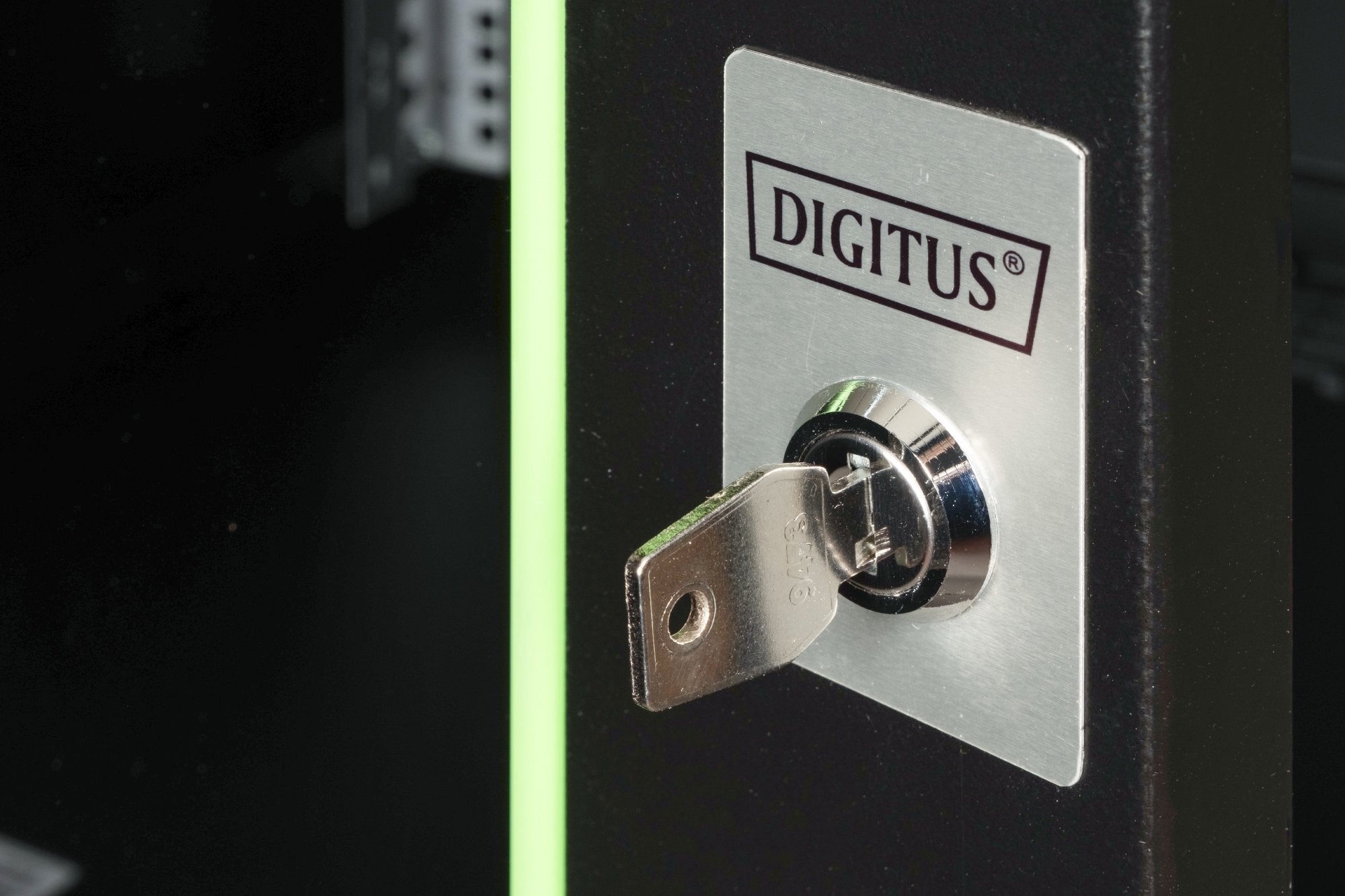 EAN 4016032257660 - Digitus DN-19 12U-6/6-SW armario rack Bastidor de pared Negro imagen 7