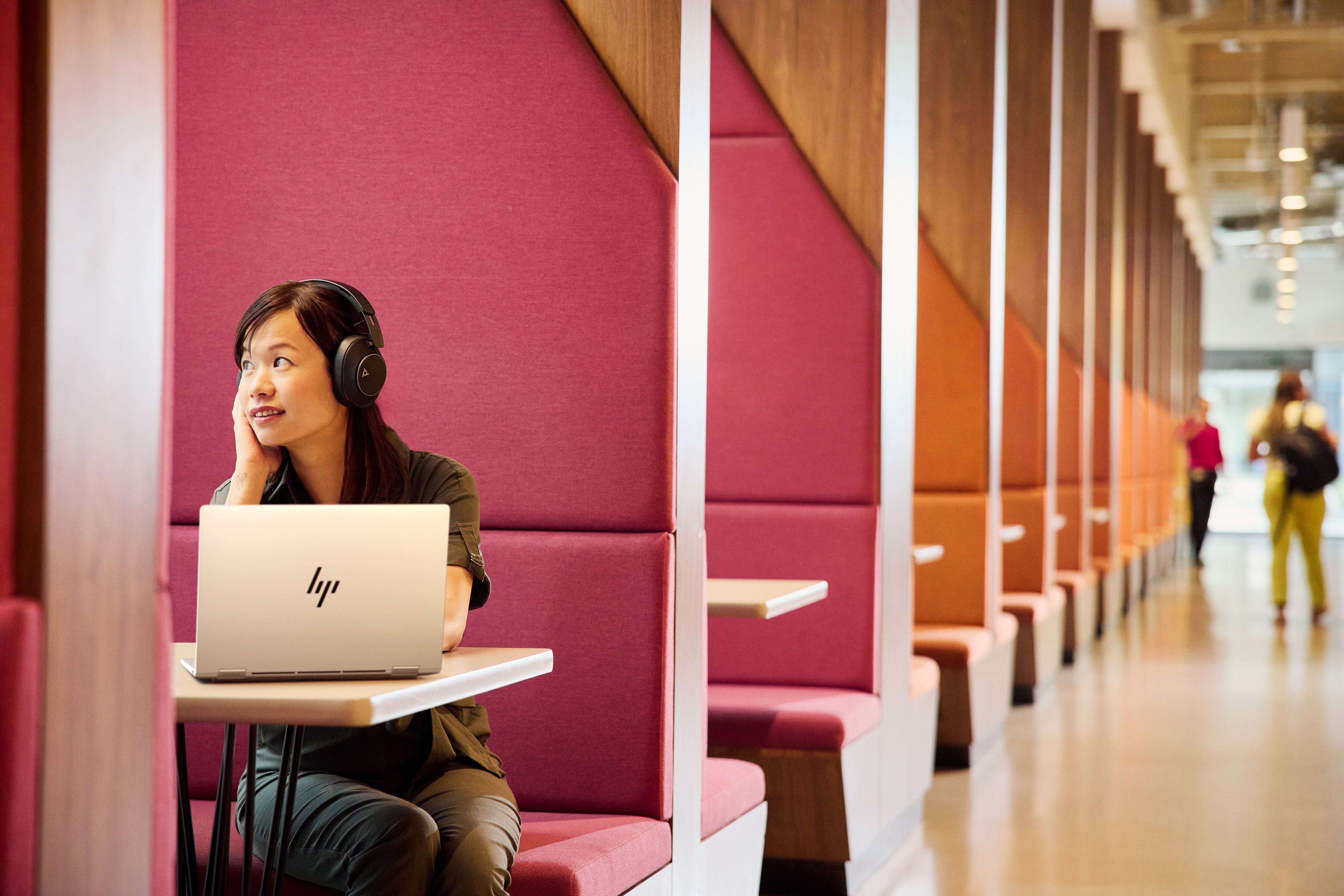 EAN 199251426346 - HP EliteBook 8 Flip G1i 13 inch Notebook AI PC Wolf Pro Security Edition Copilot+ PC Intel Core Ultra 5 22 imagen 13