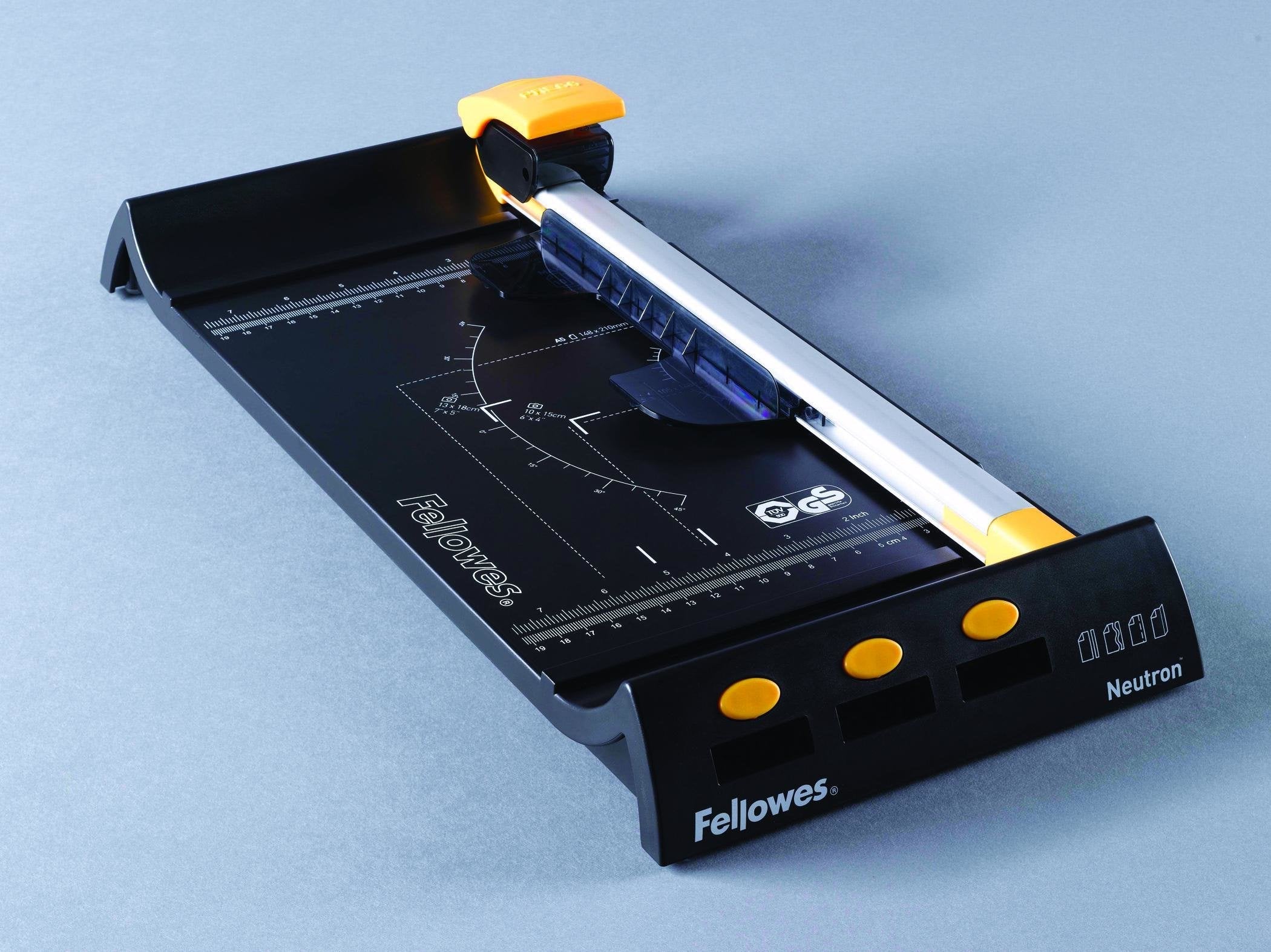EAN 0043859550401 - Fellowes Neutron A4/120 guillotina para papel 10 hojas imagen 3