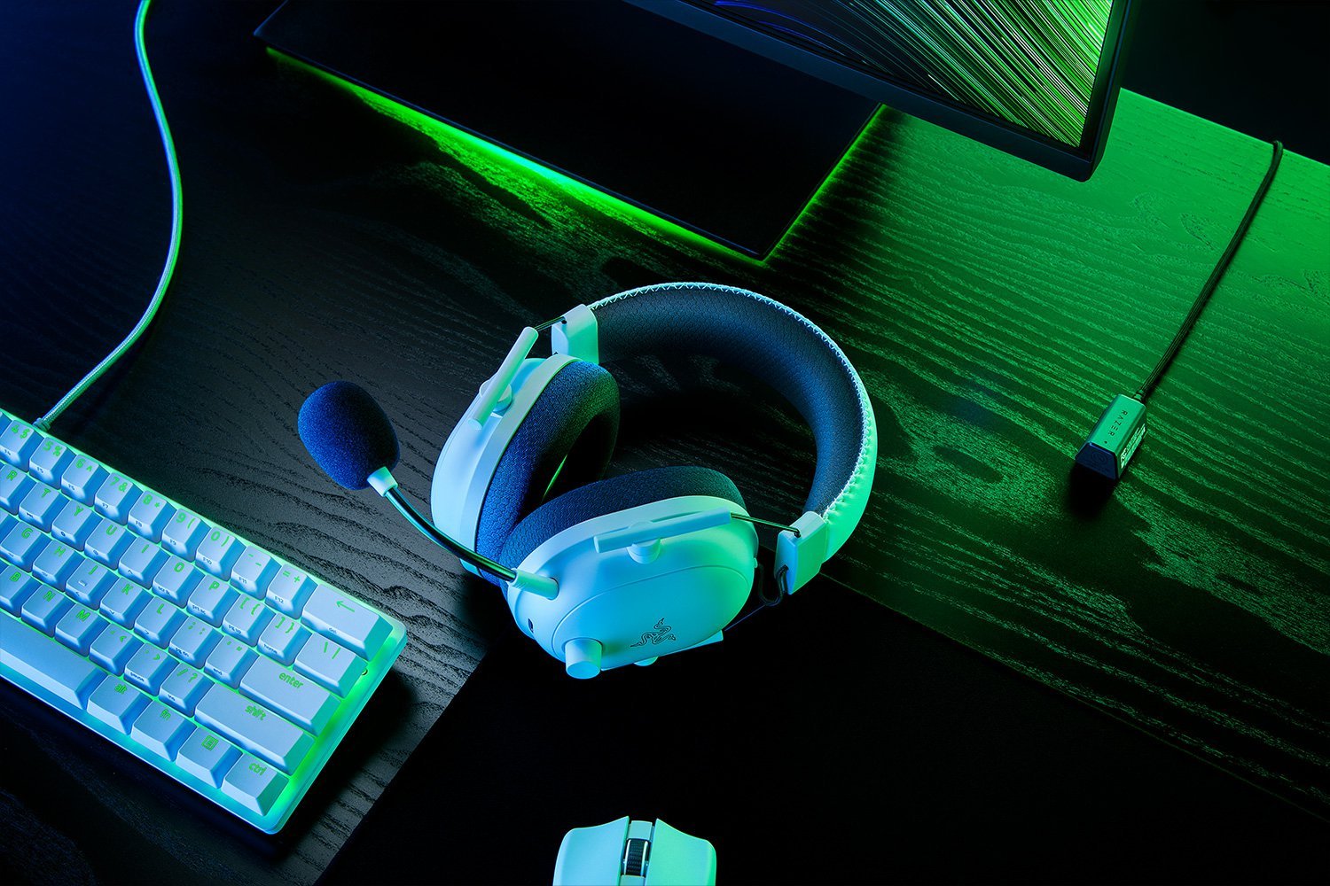 EAN 8887910060131 - Razer BlackShark V2 Pro Auriculares Inalámbrico Diadema Juego Bluetooth Blanco imagen 3