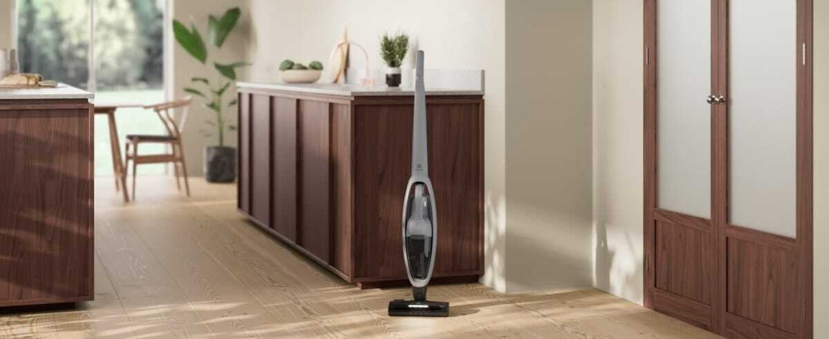 EAN 7332543973231 - Electrolux ES52CB21DB Aspiradora escoba Batería Secar Ciclónico, Espuma, Filtro postmotor Sin bolsa 0,3 L imagen 11