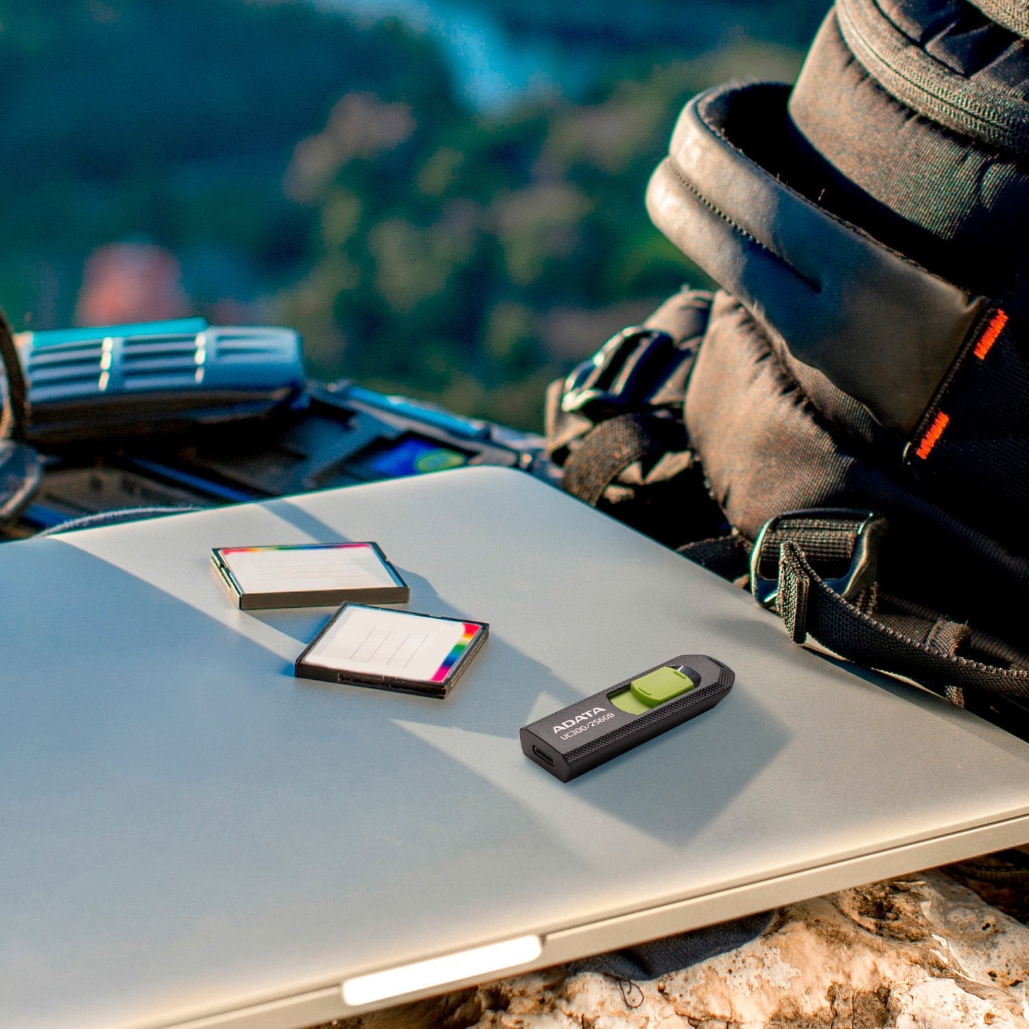 EAN 4711085939111 - ADATA UC300 unidad flash USB 32 GB USB Tipo C 3.2 Gen 1 (3.1 Gen 1) Negro, Verde imagen 3