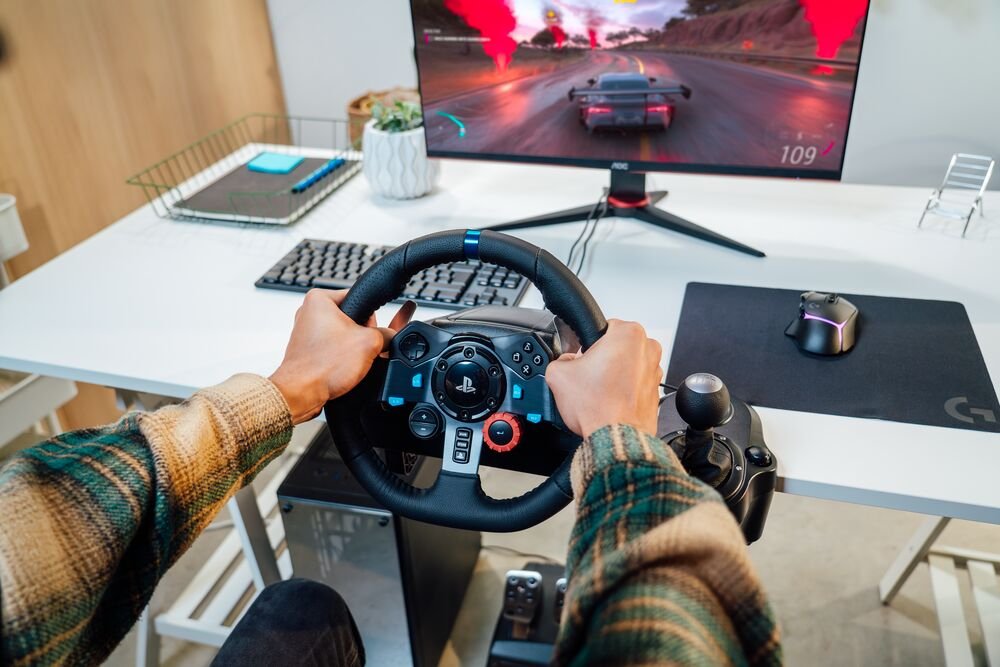 EAN 5099206129825 - Logitech G 991-000539 mando y volante Aluminio, Negro USB Volante + Pedales + Auriculares PC, PlayStation imagen 14