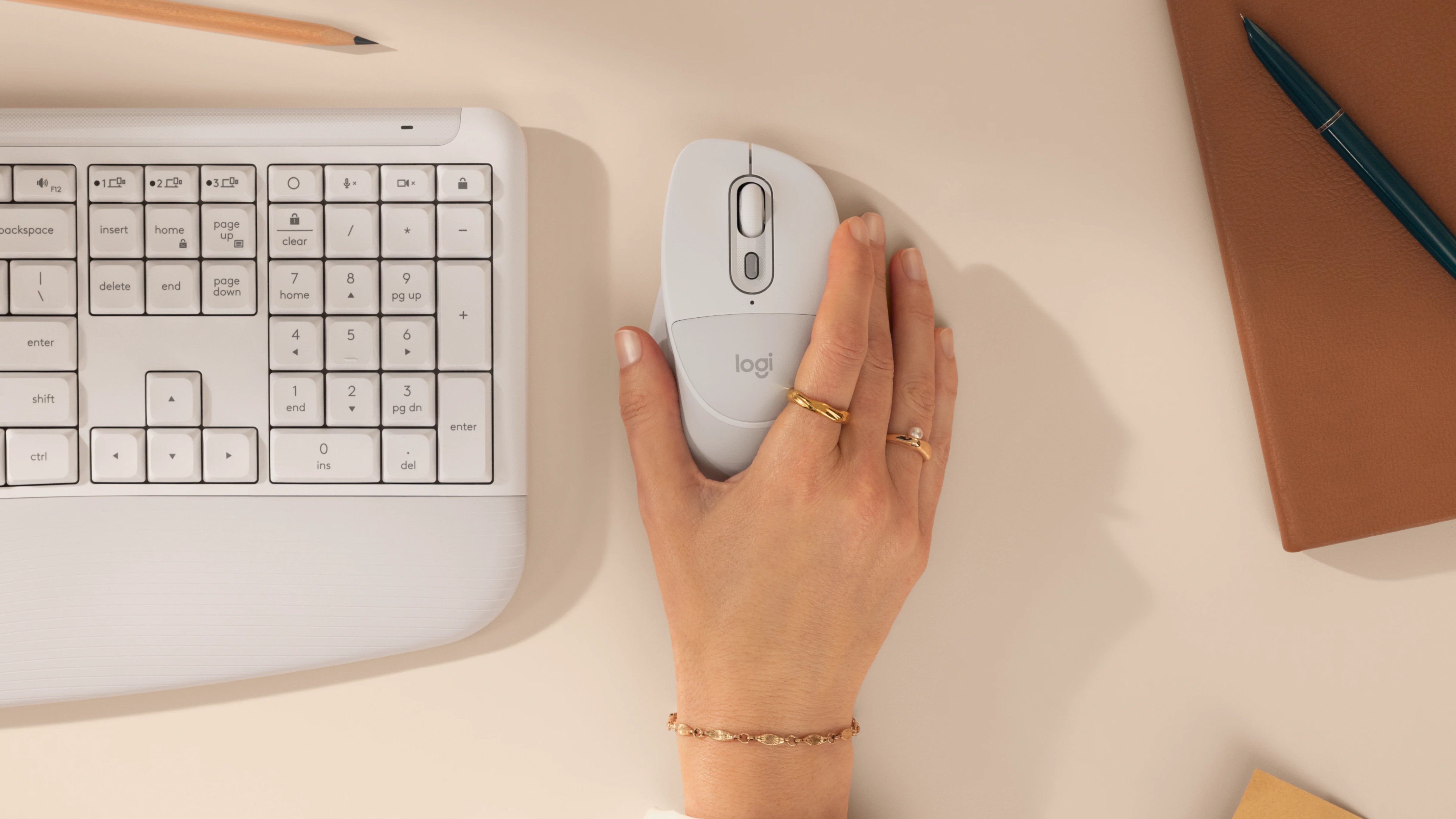 EAN 5099206134034 - Logitech Signature Comfort Plus Combo MK880 teclado Ratón incluido Universal RF Wireless + Bluetooth QWER imagen 8