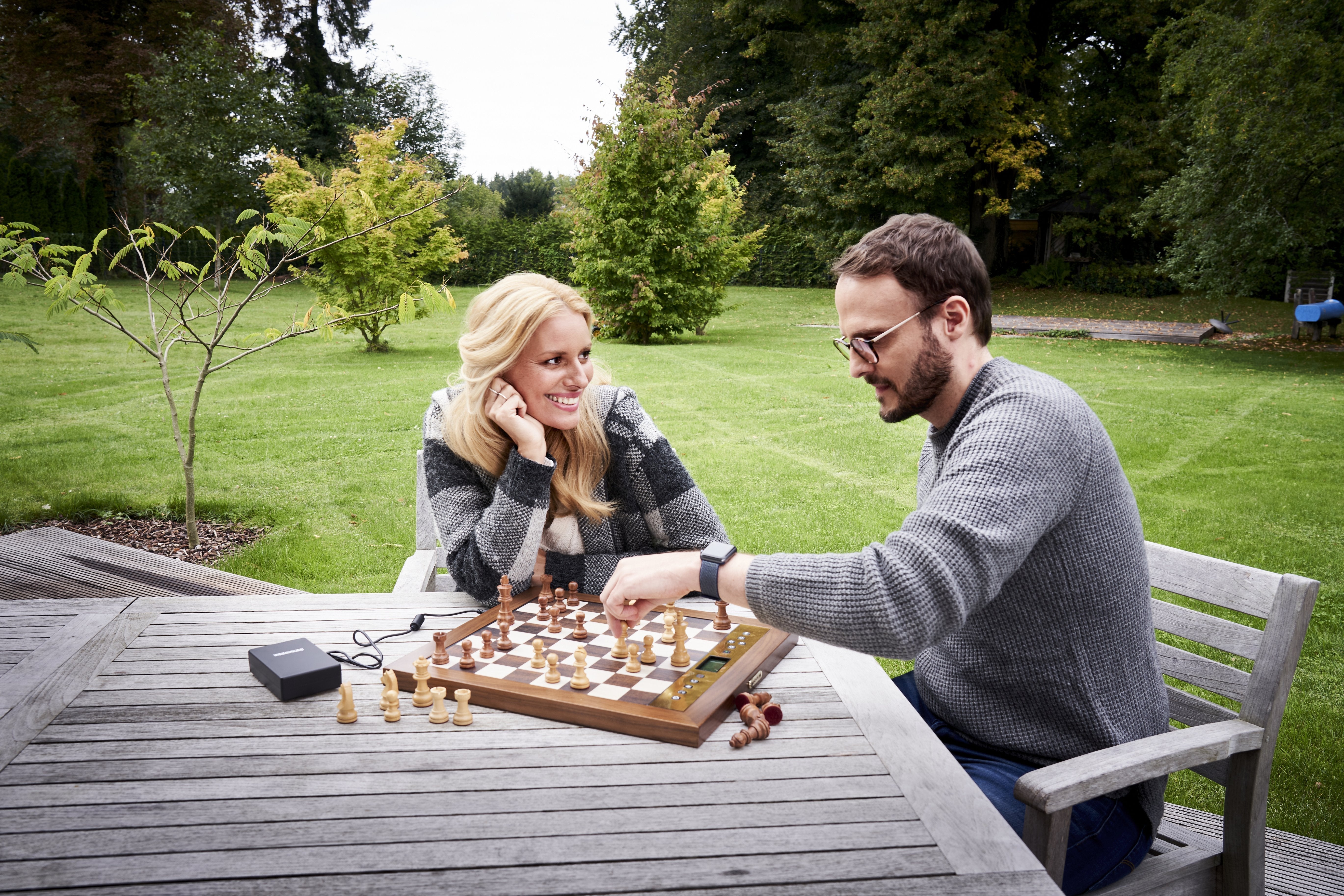 EAN 4032153008301 - Millennium The King Performance Juego de ajedrez Escritorio Internacional imagen 3