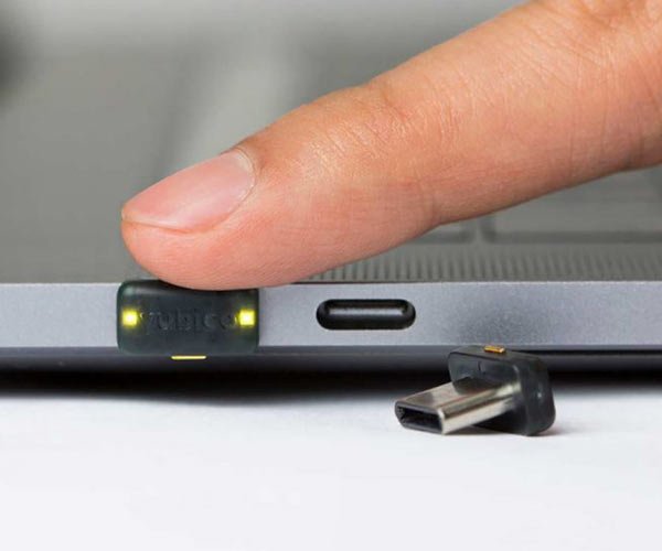 EAN 5060408461396 - Yubico YubiKey 5C Nano FIPS imagen 3