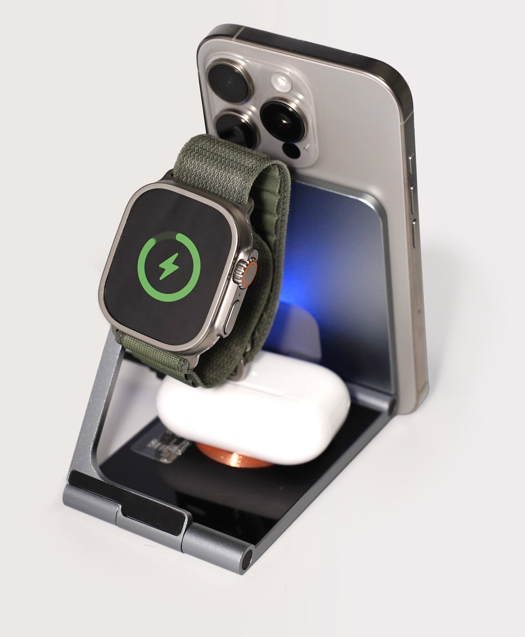 EAN 7333048065032 - Deltaco QI-1047 cargador de dispositivo móvil Auriculares, Smartphone, Reloj inteligente Negro, Gris USB imagen 5