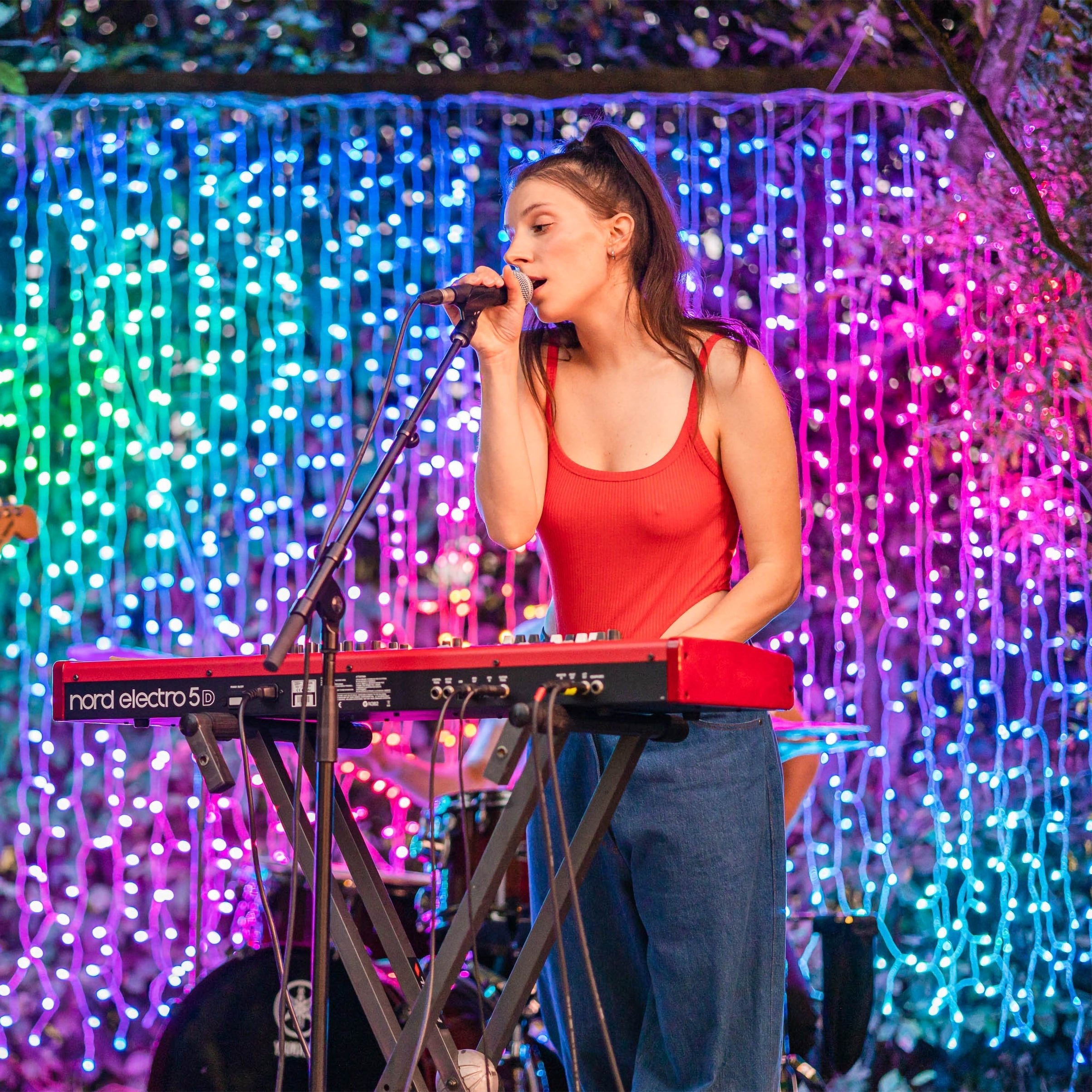 Cortina Inteligente Led Twinkly 210 Rgb + W 2 1m