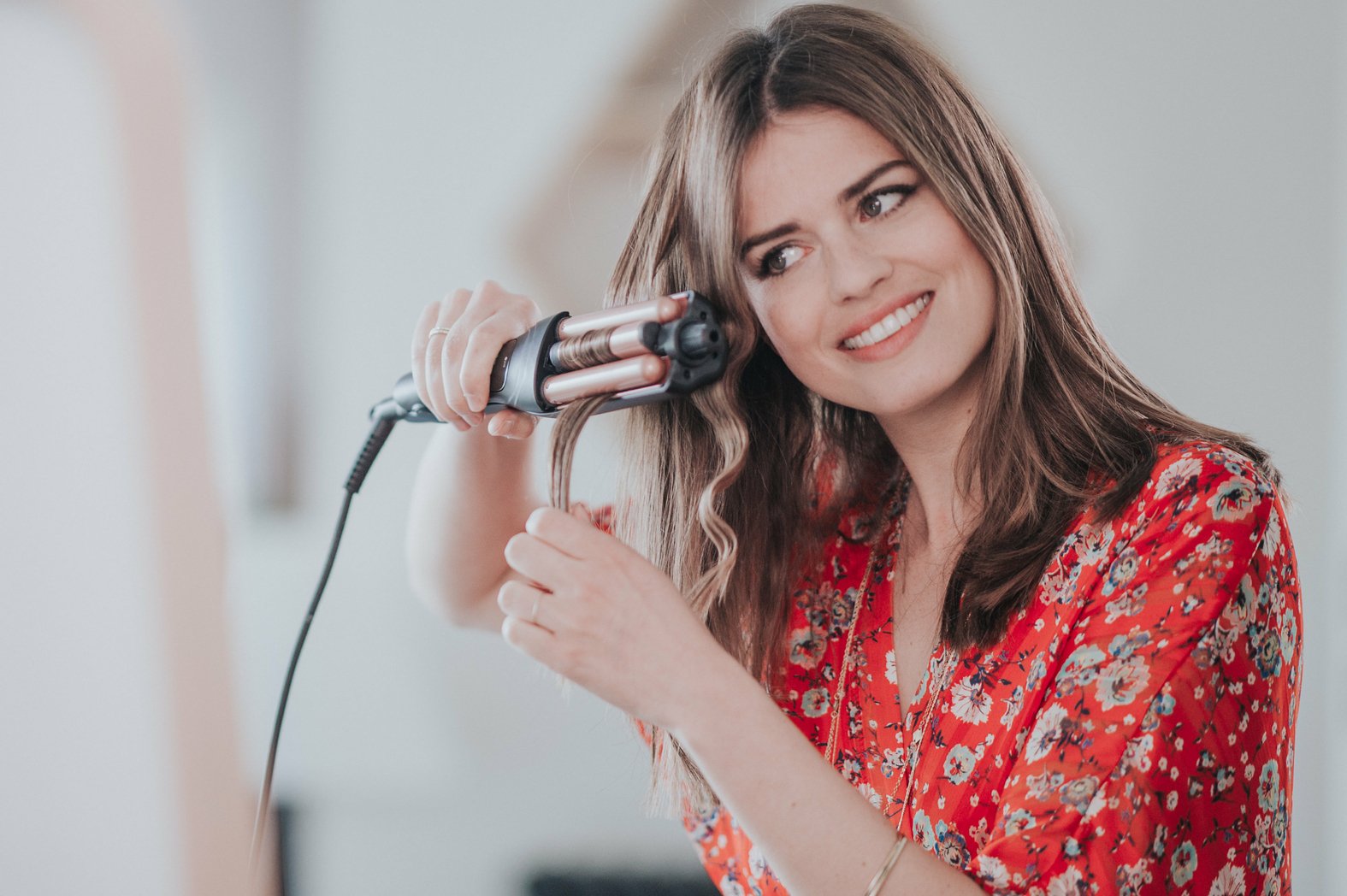 Plancha Rowenta Waves Addict Cf4710f0 Con Múltiples Accesorios Caliente Negro, Oro