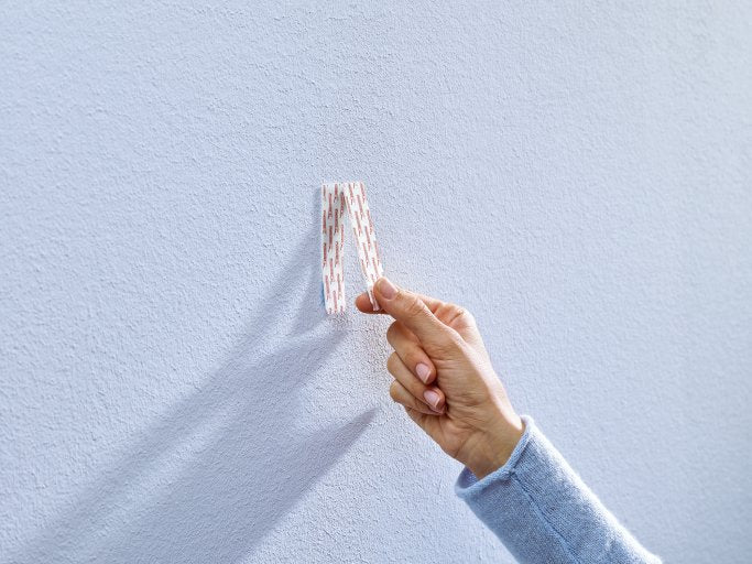 Tesa Adhesivo Para Uñas Ajumable Papel Pintado Y Yeso Hama 2kg 2uds.