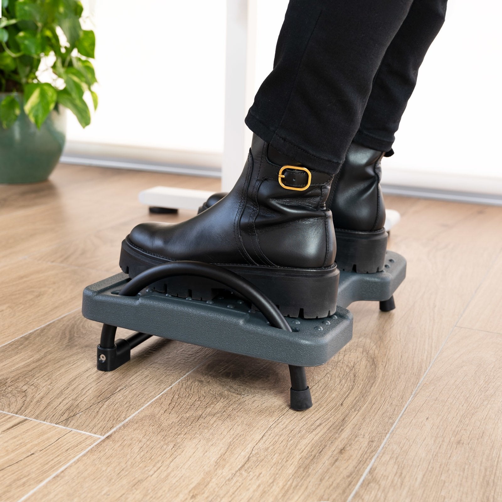 EAN 8433281013025 - TooQ TQFR0601-G soporte para el apoyo de pies imagen 4