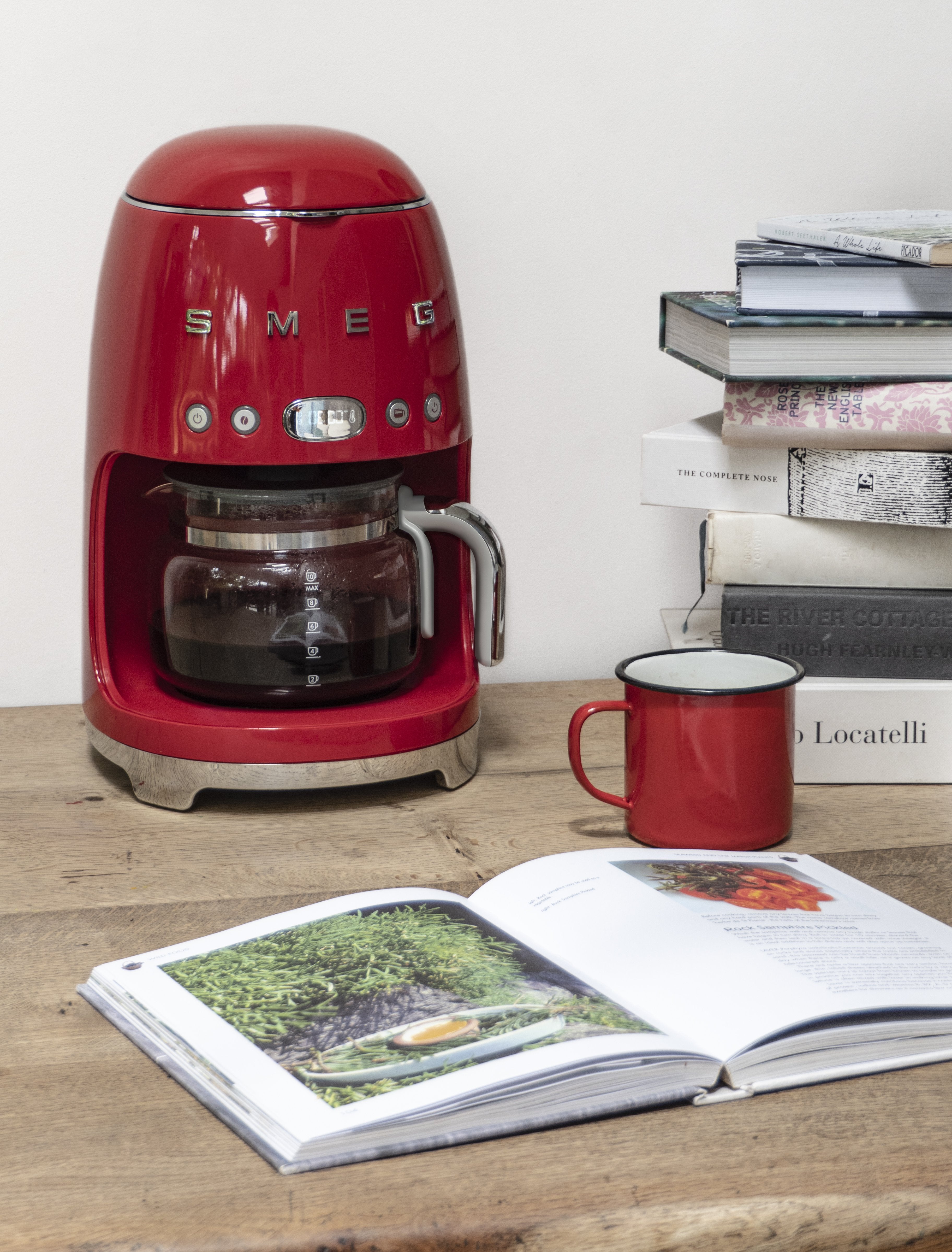 EAN 8017709280505 - Smeg DCF02RDEU cafetera eléctrica Totalmente automática Cafetera de filtro 1,4 L imagen 9