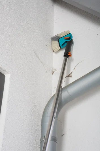 Gardena 3634-20 Escoba Exterior Negro, Azul, Naranja Cerda Dura