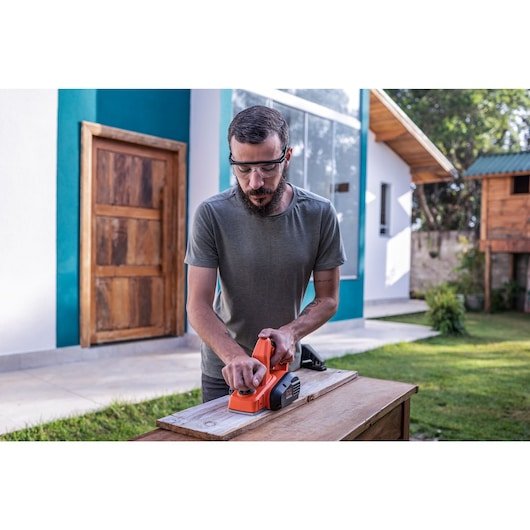 EAN 5035048810958 - Black & Decker BEW712-QS cepillo eléctrico manual Naranja 710 W imagen 7