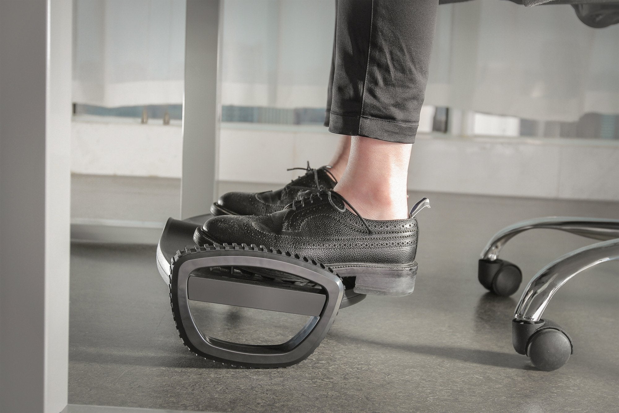Digitus Active Ergonomic Footrest With Rocking Function