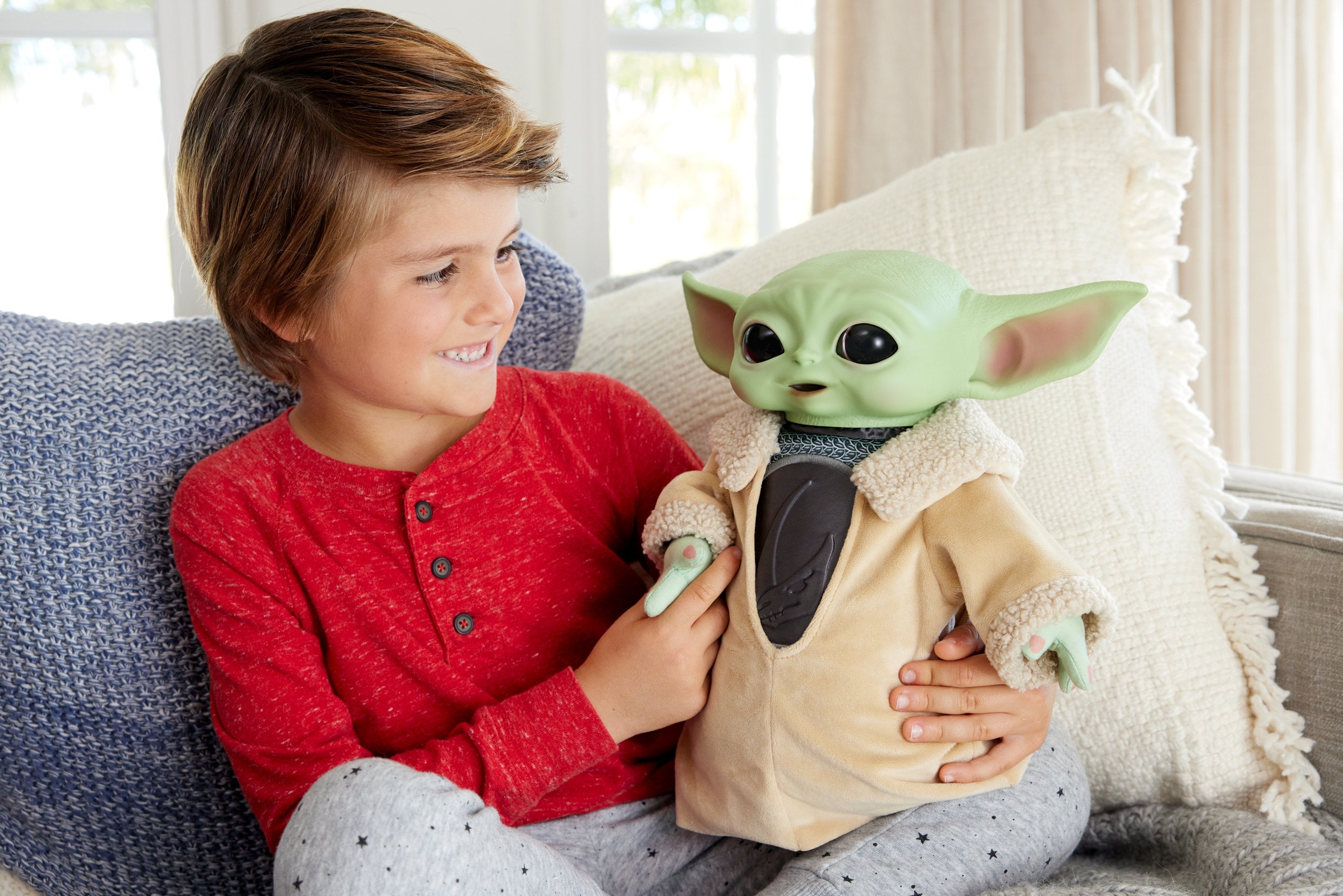 EAN 0194735158287 - Star Wars HPG49 juguete de peluche imagen 3