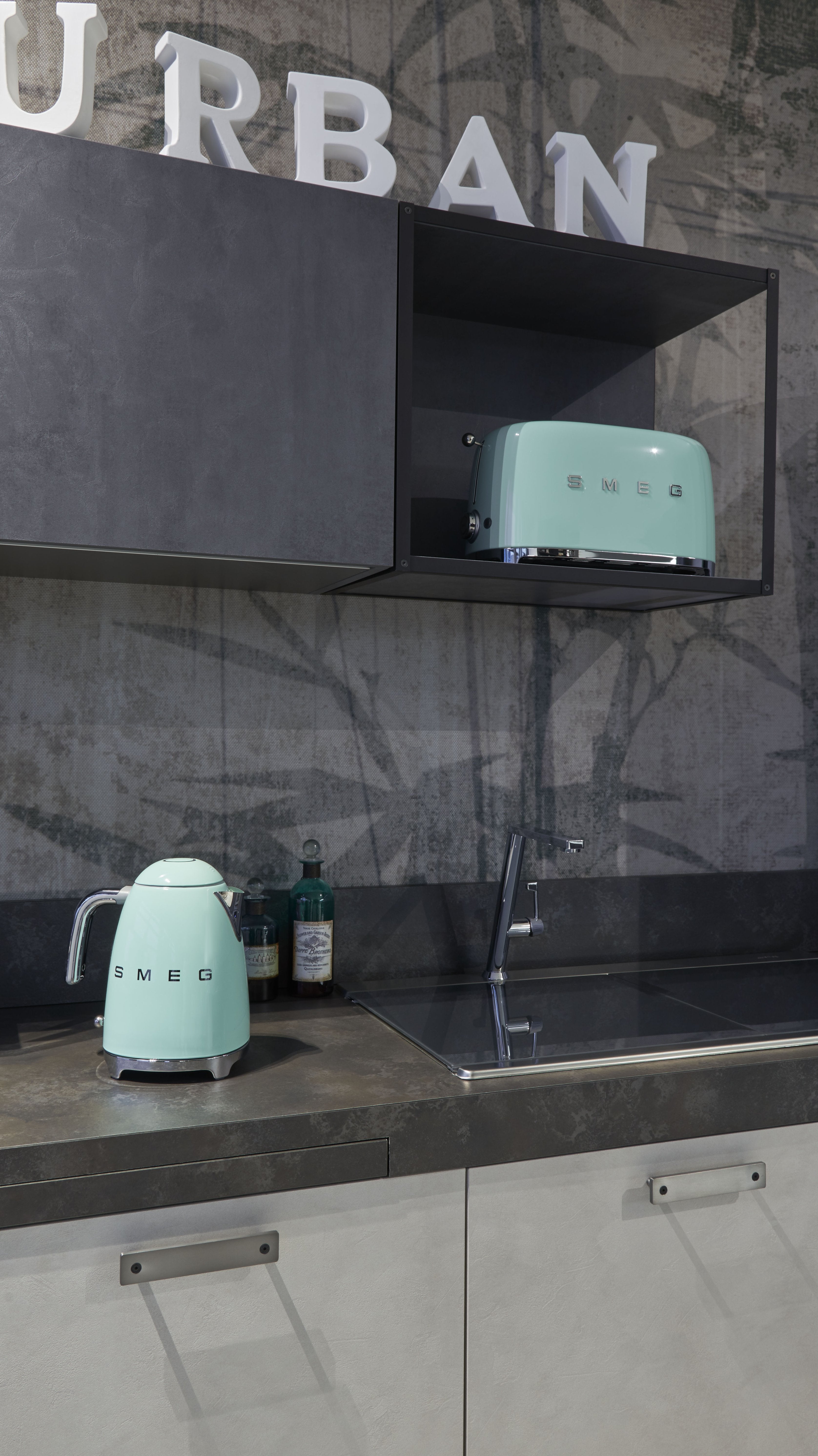 EAN 8017709190910 - Smeg TSF02PGEU tostadora 6 4 rebanada(s) 1500 W Verde imagen 9