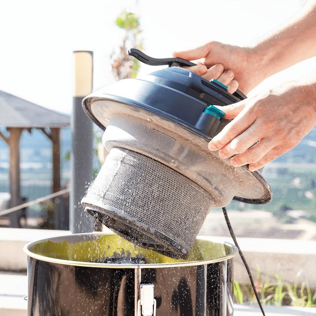 EAN 8435484081221 - Cecotec 08122 aspiradora de cenizas 30 L Negro, Azul imagen 7