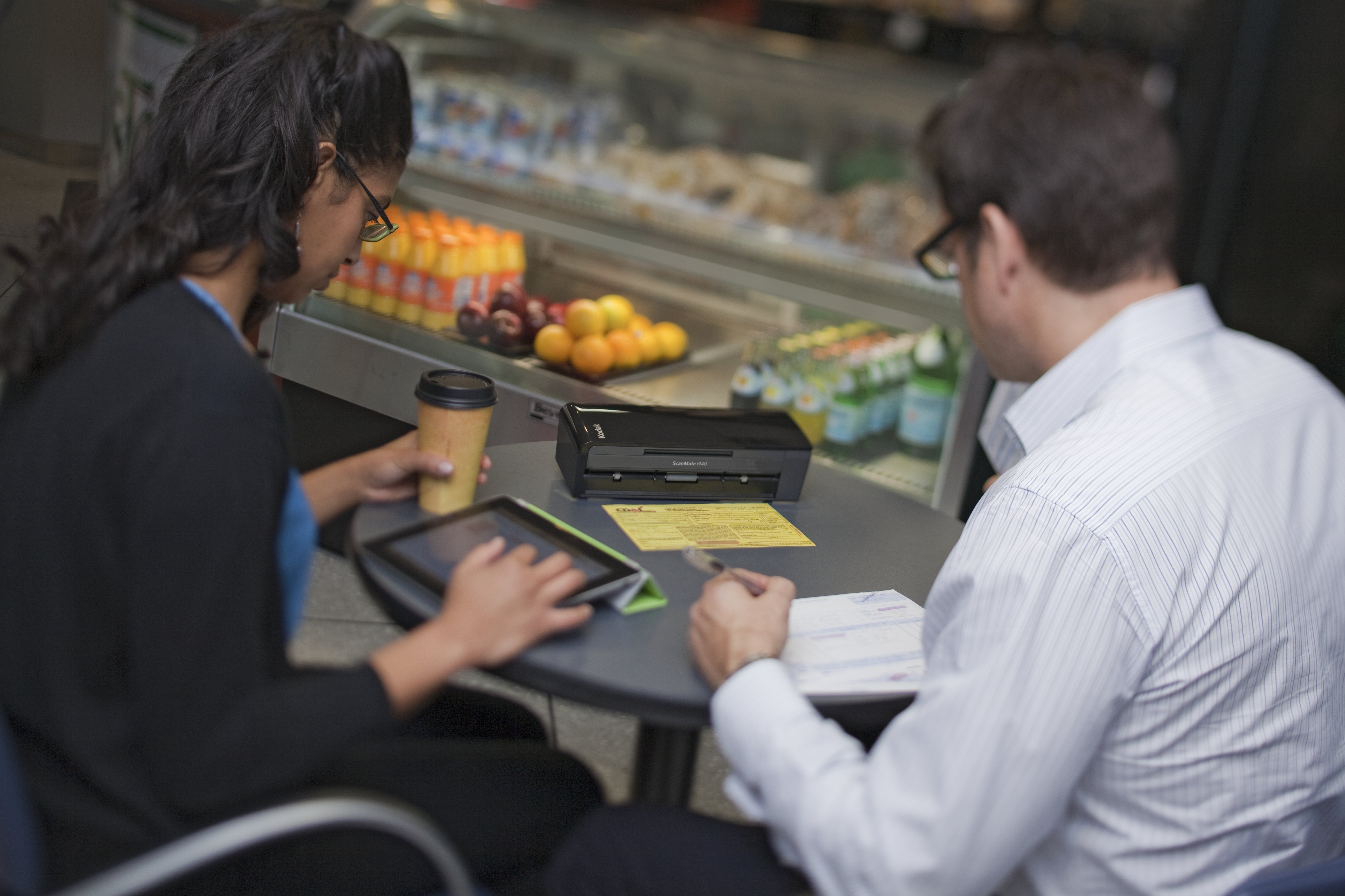 EAN 0041771960988 - Kodak ScanMate i940 Escáner con alimentador automático de documentos (ADF) 600 x 600 DPI A4 Negro, Gris imagen 10