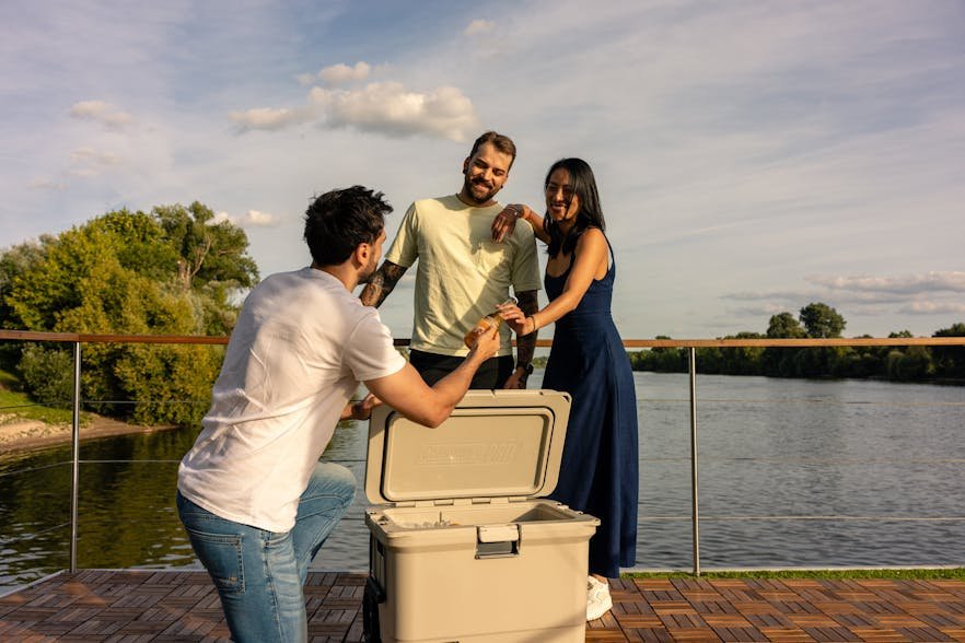 Coleman Pro 45qt, Nevera Portátil Beige 2213911