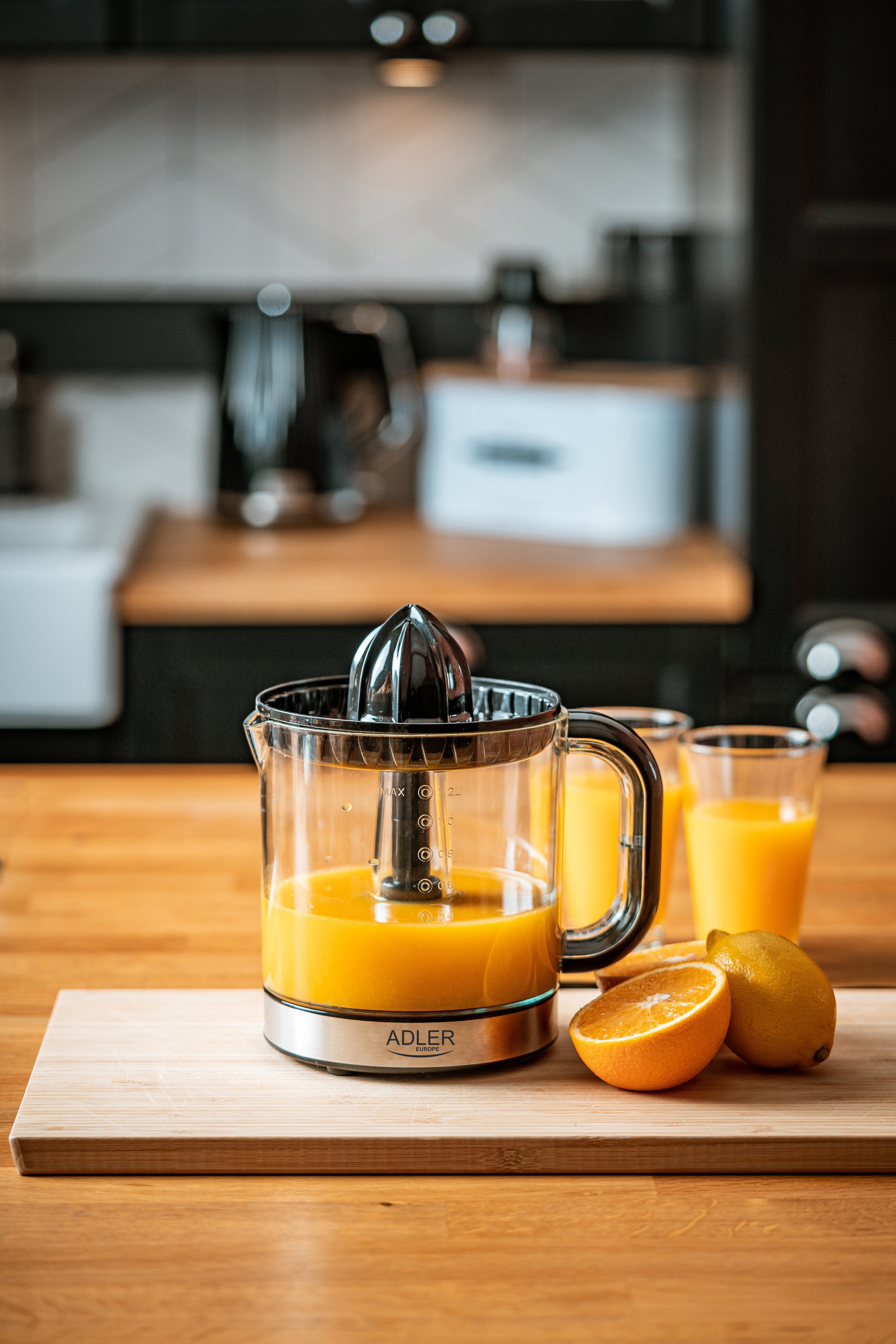 EAN 5903887805131 - Adler AD 4012 exprimidor Exprimidor eléctrico con brazo Negro imagen 8