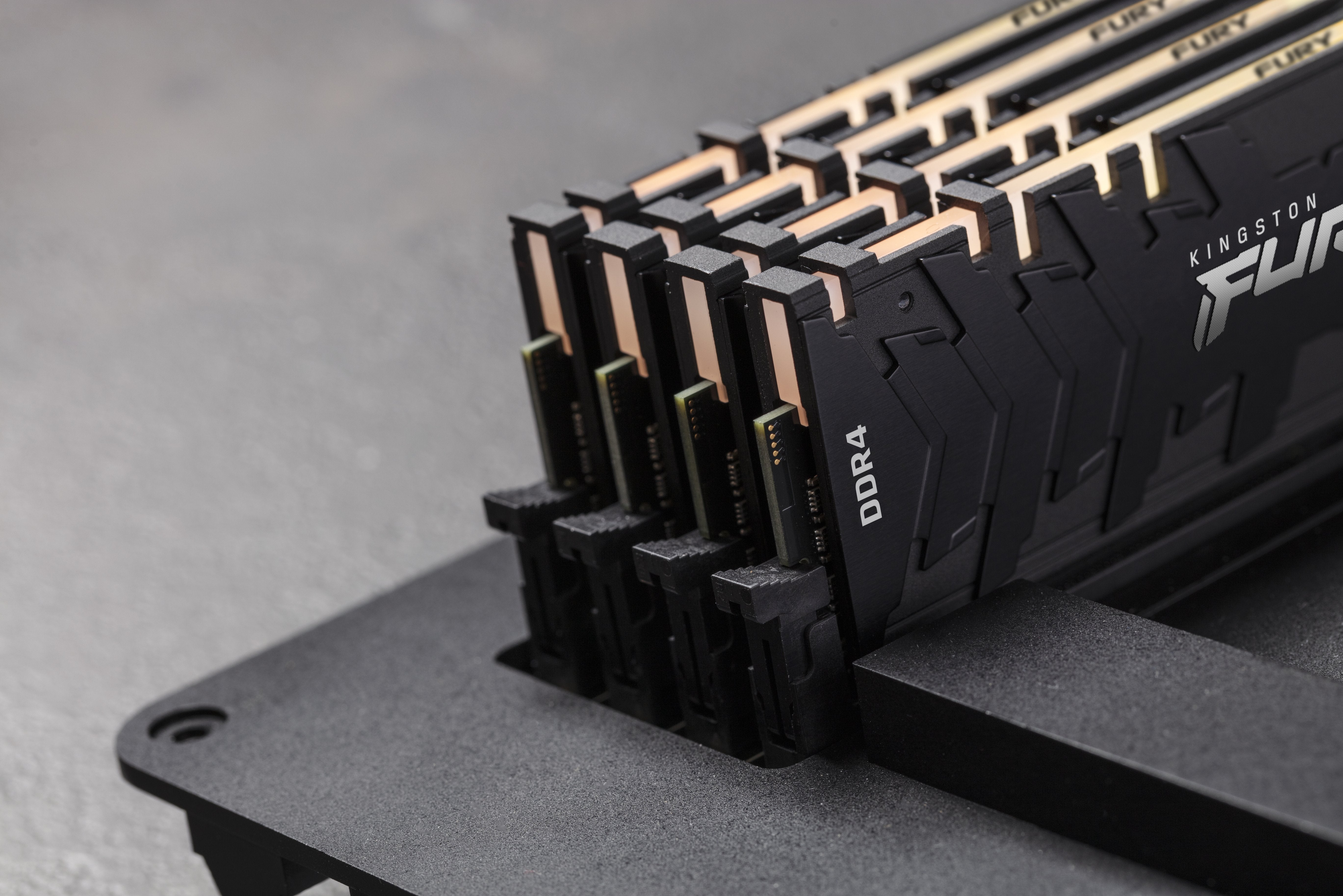 Memoria Kingston 32 Gb Ddr4-3600 Negro, Kf436c18rb2a/32, Renegade Rgb, Intel Xmp Kf436c18rb2a/32