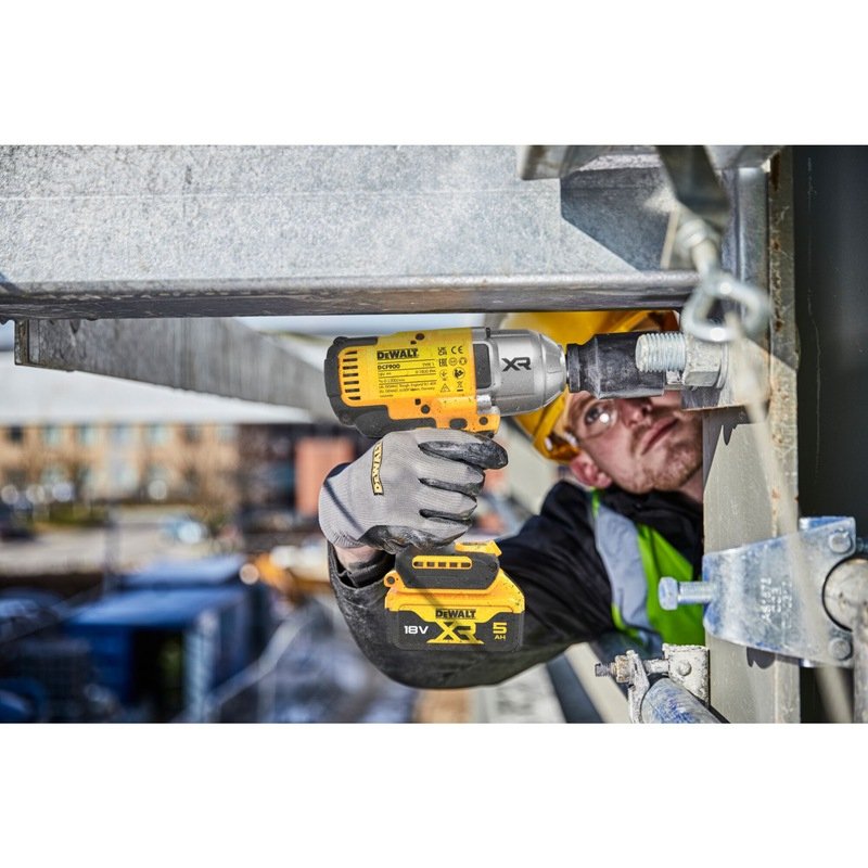 EAN 5035048743362 - DeWALT DCF900P2T-QW atornilladora de impacto con batería 1/2" 1898 Nm Negro, Amarillo 18 V imagen 7