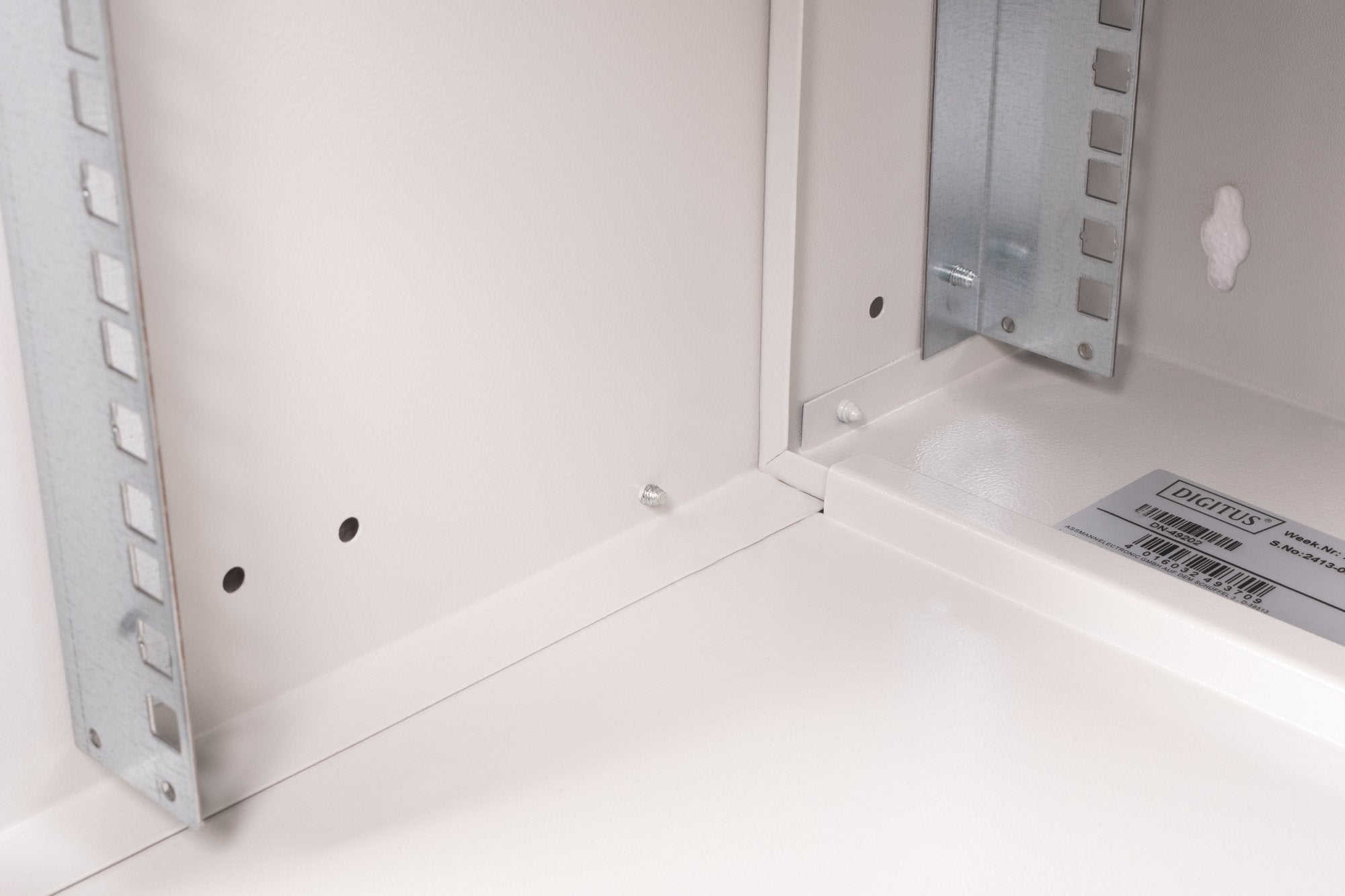 EAN 4016032499022 - Digitus DN-49208 armario rack 7U Bastidor de pared Gris claro imagen 9