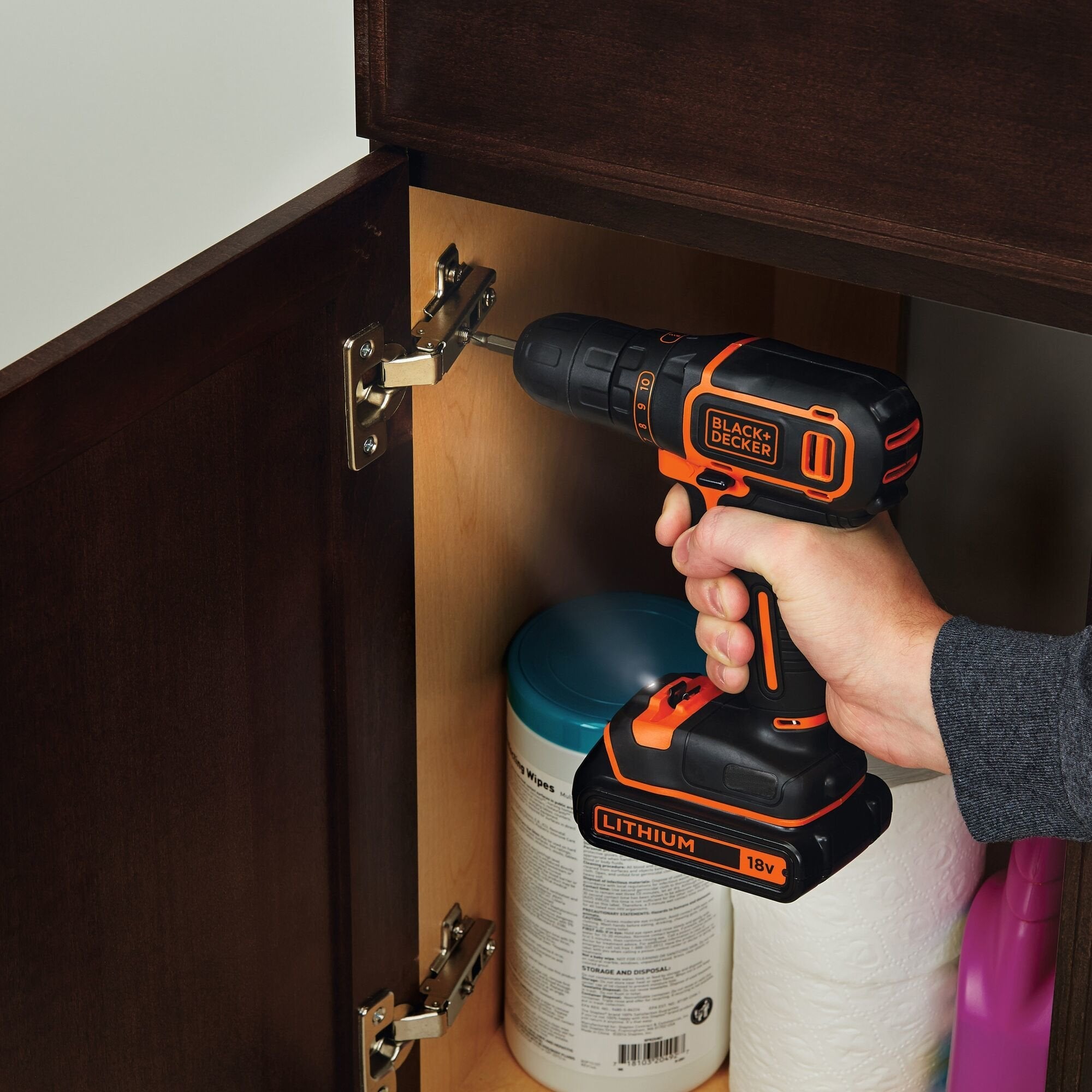 EAN 5035048645482 - Black & Decker BDCDC18K-QW taladro Sin llave Negro, Naranja imagen 3