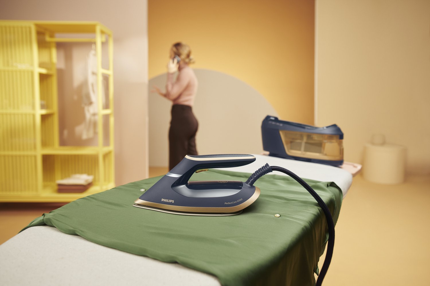 EAN 8720389004896 - Philips PSG6066/20 estación plancha al vapor 2400 W 1,8 L SteamGlide Advanced Azul, Oro imagen 19