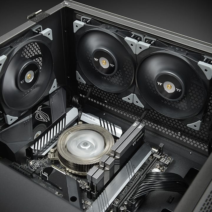 EAN 4713227520003 - Thermaltake TOUGHFAN 12 Carcasa del ordenador Ventilador 12 cm Negro 2 pieza(s) imagen 6