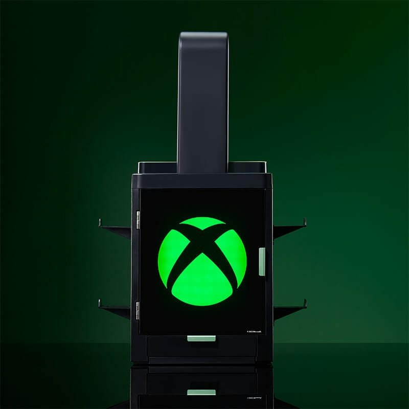 Soporte Para Accesorios De Taquilla Para Juegos Numskull - Logotipo De Xbox